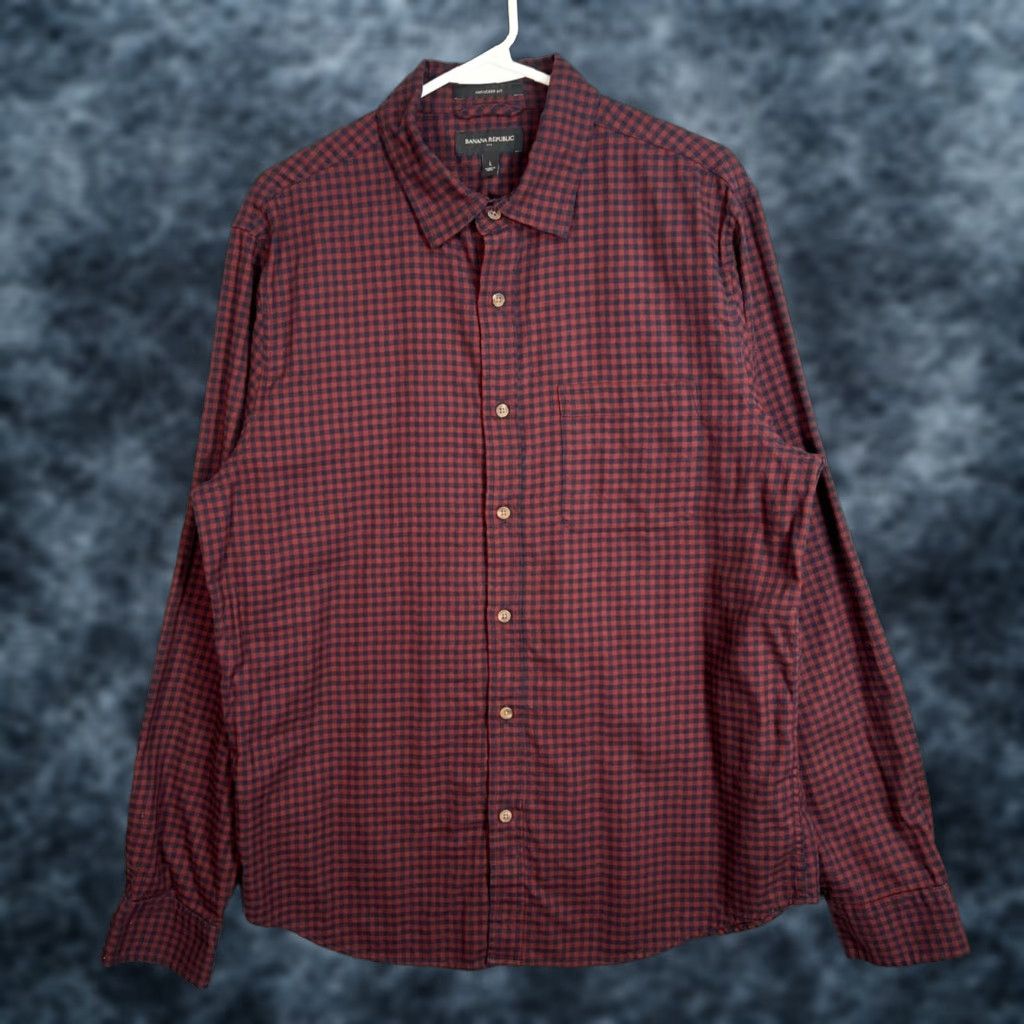 Banana Republic VINTAGE Banana Republic Mens Large Untucked Fit Red & Blue Checkered Long-Sleeve Shirt Size US L / EU 52-54 / 3 - 1 Thumbnail