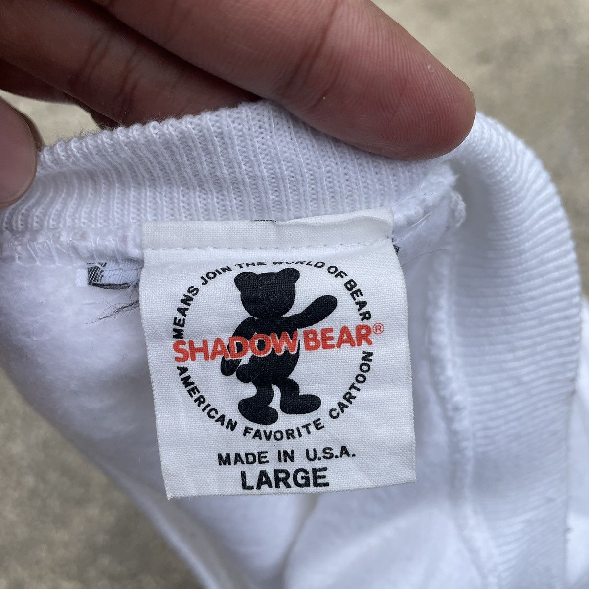 Vintage 🔥Rare🔥Vintage 1993 Shadow Bear Festival Crewneck Sweatshirts Size US M / EU 48-50 / 2 - 8 Thumbnail