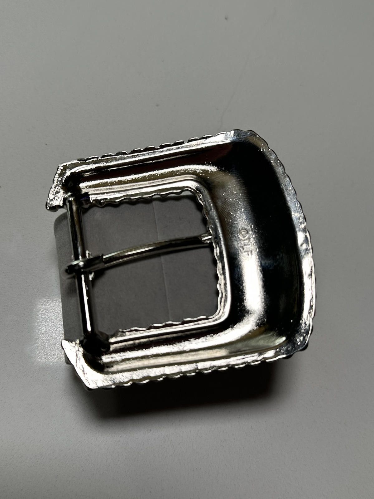 The Unbranded Brand Silver-Tone Decorative Metal Belt Buckle Size ONE SIZE - 3 Thumbnail