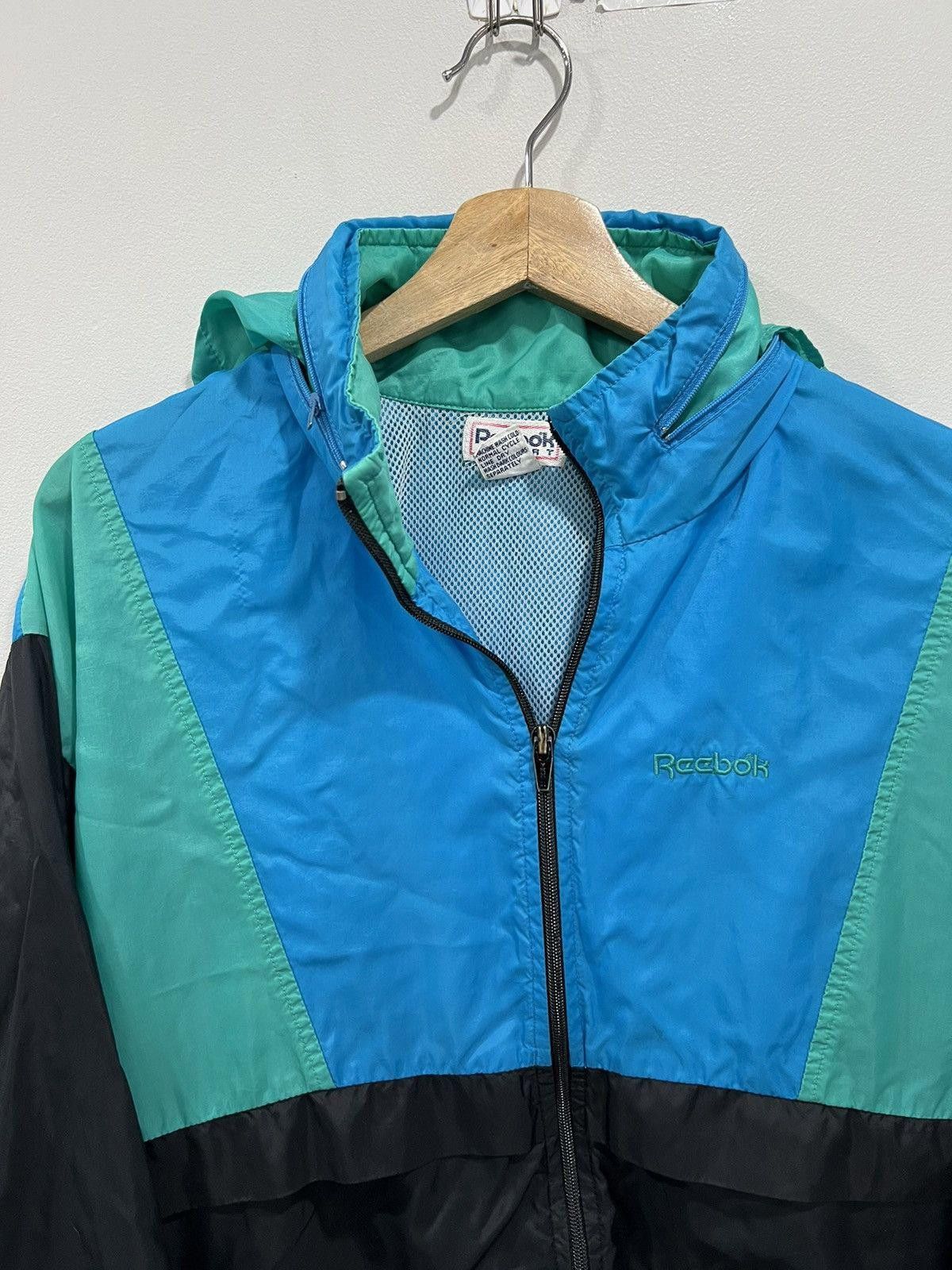 Vintage Vintage Reebok Windbreaker jacket Size US L / EU 52-54 / 3 - 2 Thumbnail