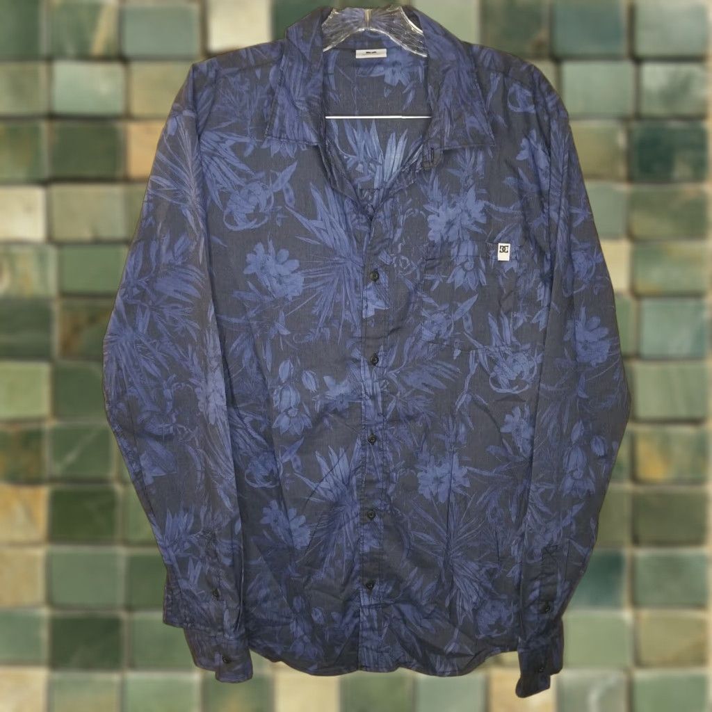 Vintage DC Skateboarding Shirt Mens Long Sleeve Button-Up Floral Blue L Size Size US L / EU 52-54 / 3 - 1 Thumbnail