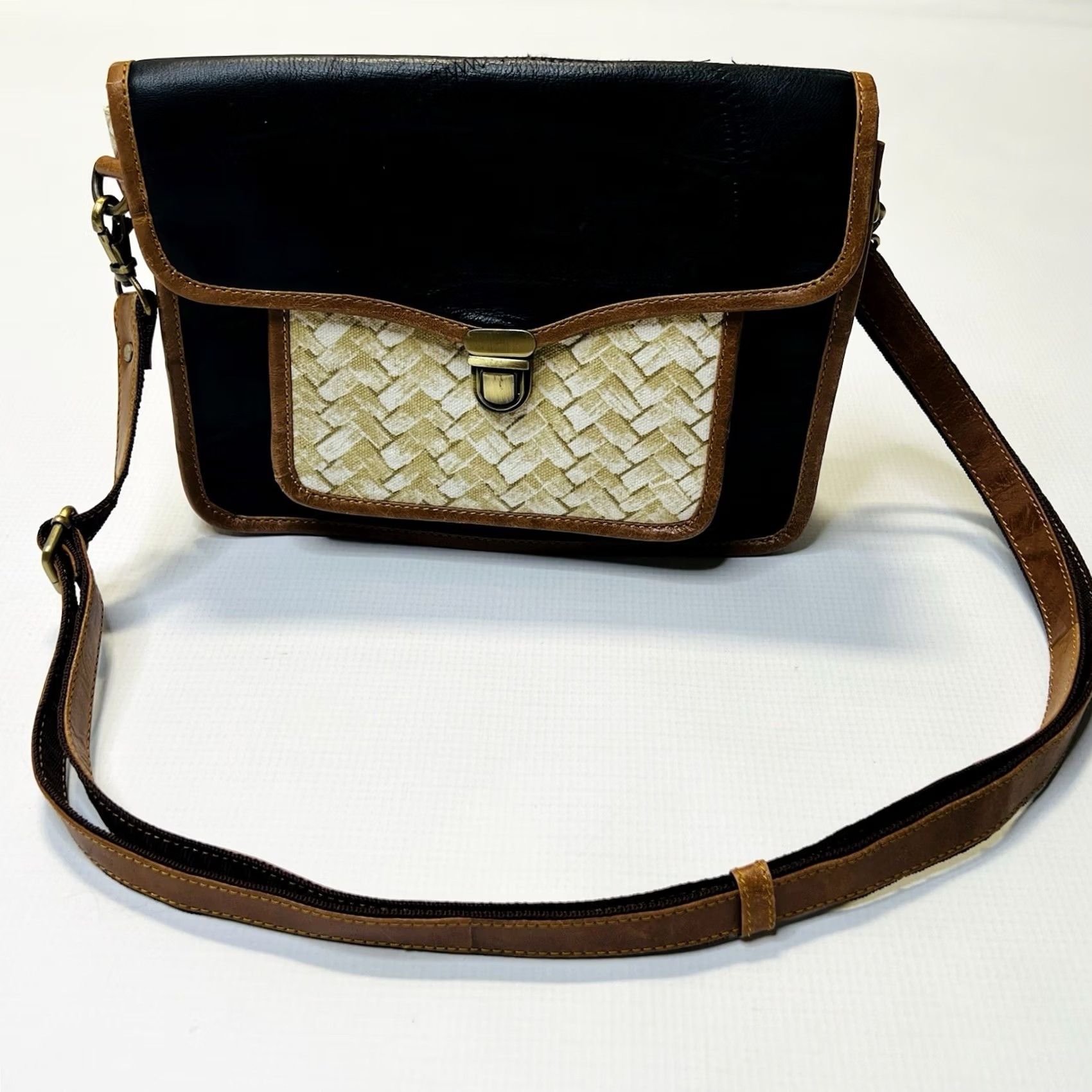 CO Vaan & Co Wide Crossbody Bag Purse Leather Fabric Black Basket Weave NEW Crossbody Bag Womens Small Multicolor Canvas Leather Based on Original Title Size ONE SIZE - 6 Thumbnail