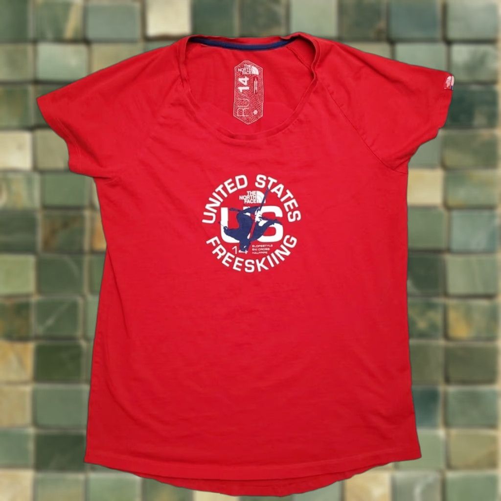 The North Face The North Face Shirt Womens Large Red Freeskiing Slopestyle Halfpipe TEE Outdoor Shirt Women L Red Logo Jersey Short Sleeve Size L / US 10 / IT 46 - 1 Thumbnail