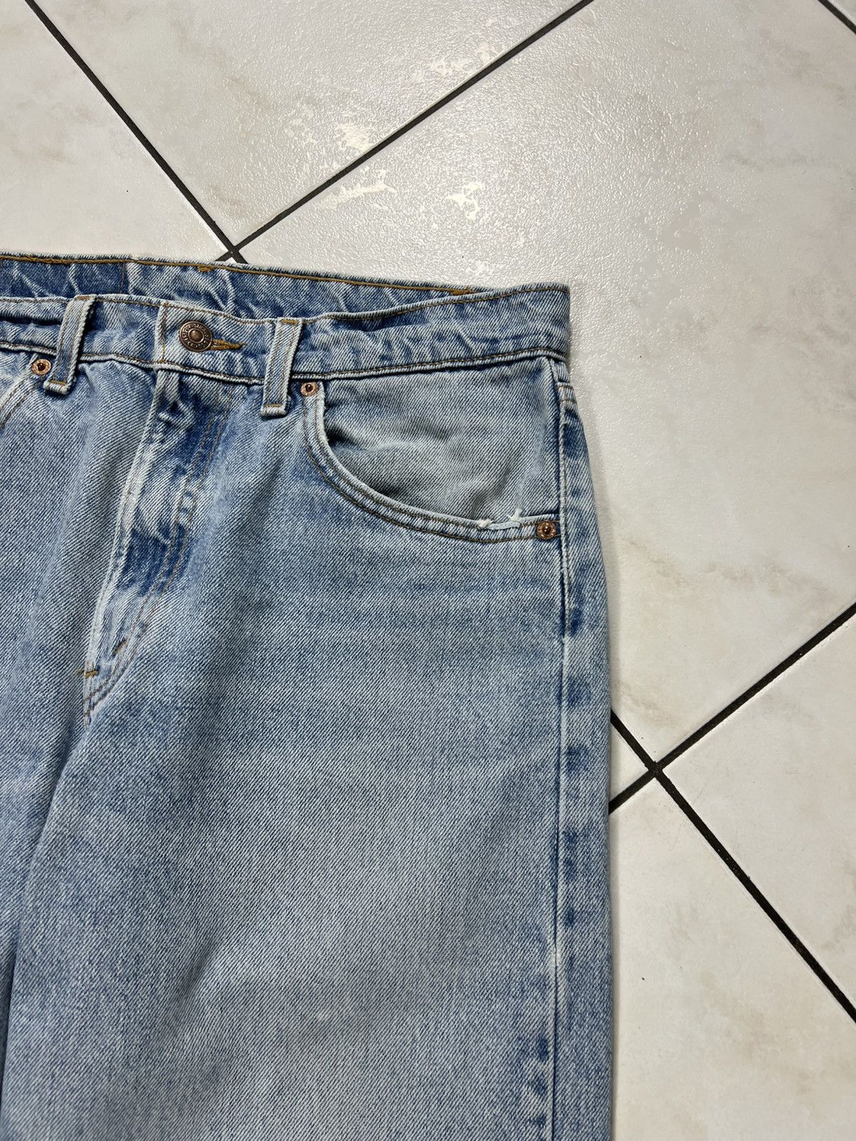 Levi's Vintage 90s Levi’s 550 light blue washed distressed jeans Size US 33 - 9 Thumbnail
