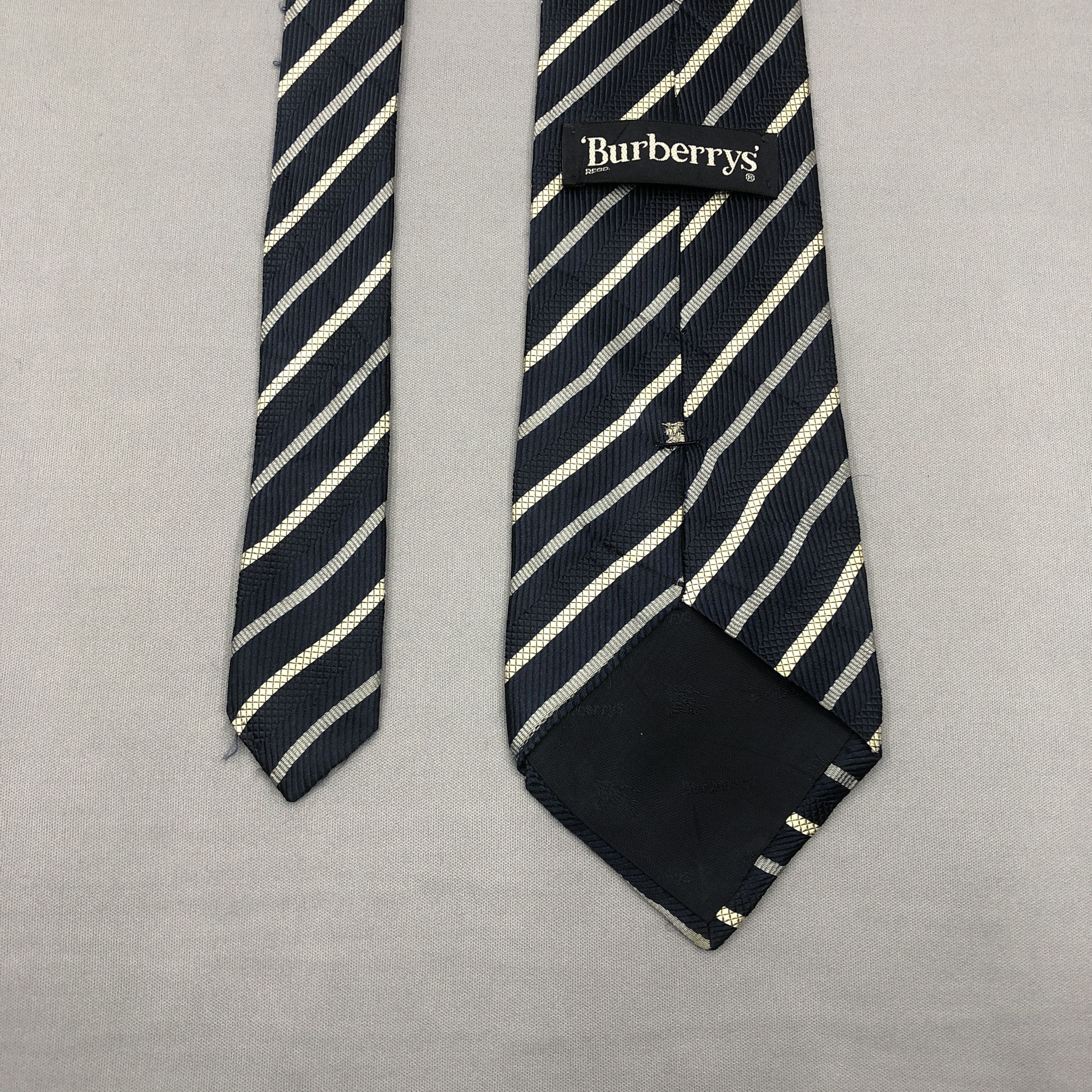 Burberry Vintage Burberry SILK Necktie Cravate Pure Silk Neck Tie Size ONE SIZE - 4 Thumbnail