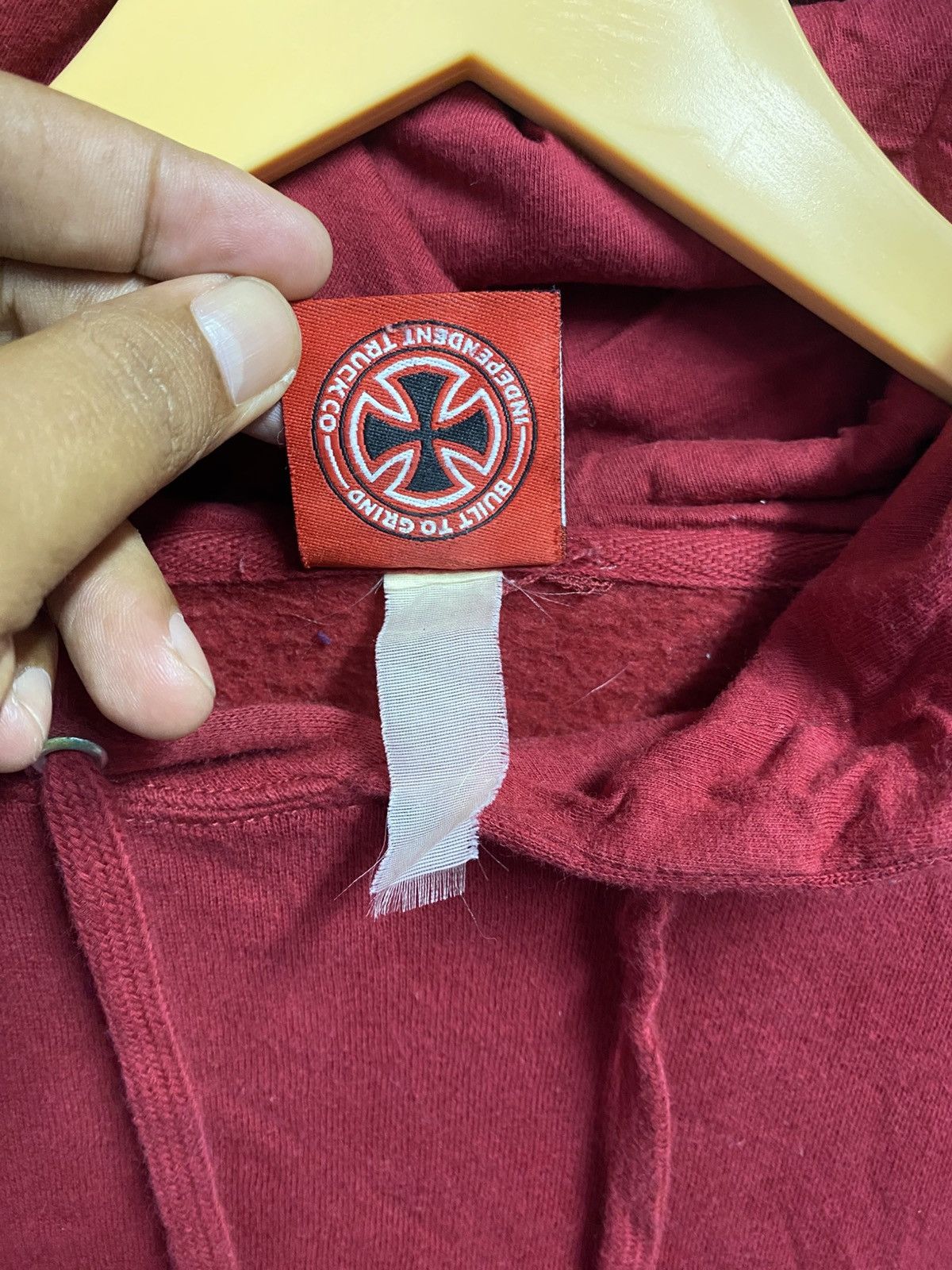 Independent Trading Co. Independent x Thrasher Pentagram Cross hoodie in a garnet Size US XL / EU 56 / 4 - 6 Thumbnail