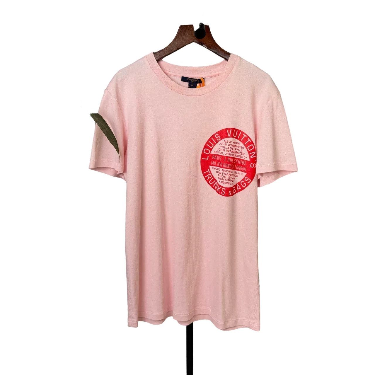 Louis Vuitton Louis Vuitton Trunks & Bags Logo T-Shirt Size XL Size US XL / EU 56 / 4 - 1 Thumbnail