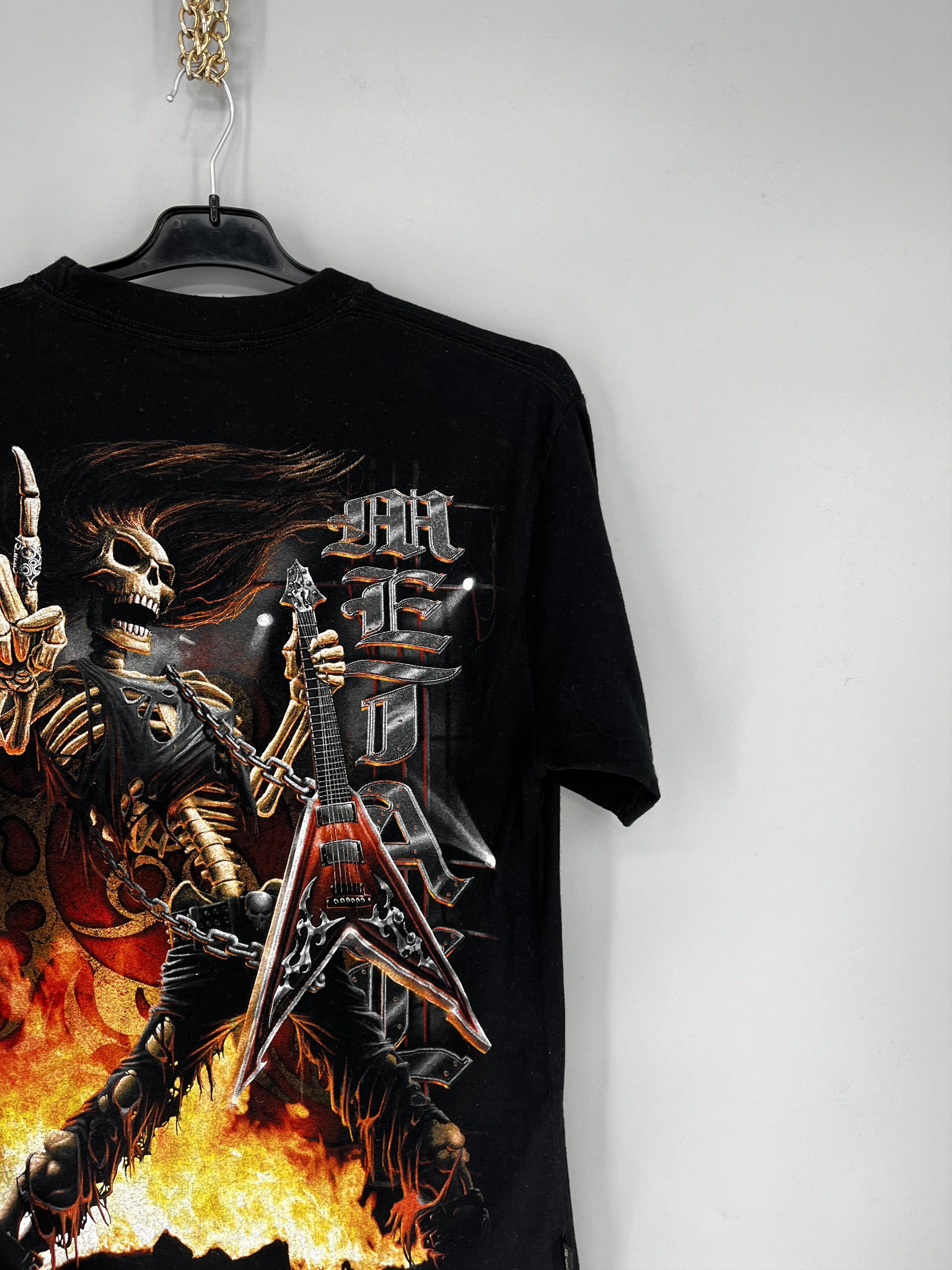 Band Tees VINTAGE GOTHIC SPIRAL SKULL Y2K GRUNGE PUNK ROCK Size US M / EU 48-50 / 2 - 13 Thumbnail