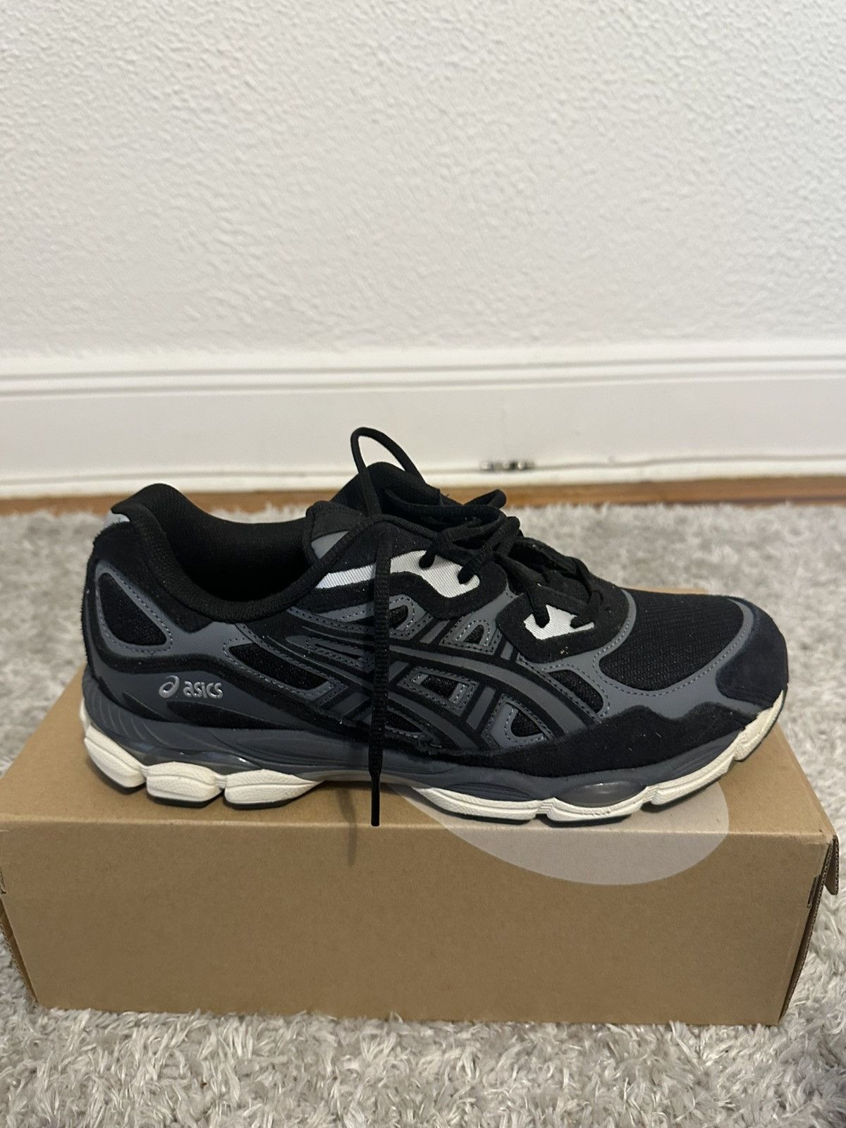 Asics Asic gel NYC Black Graphite Size US 12 / EU 45 - 5 Thumbnail