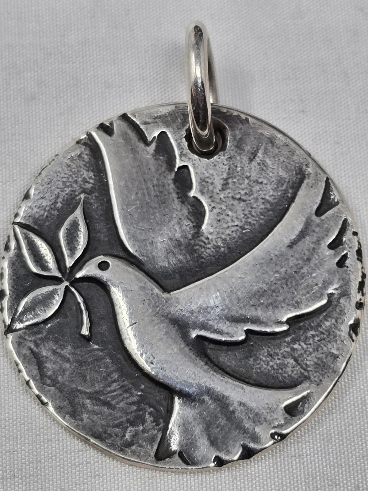 Other Retired Rare James Avery Serenity Dove of Peace Pendant Size ONE SIZE - 2 Thumbnail