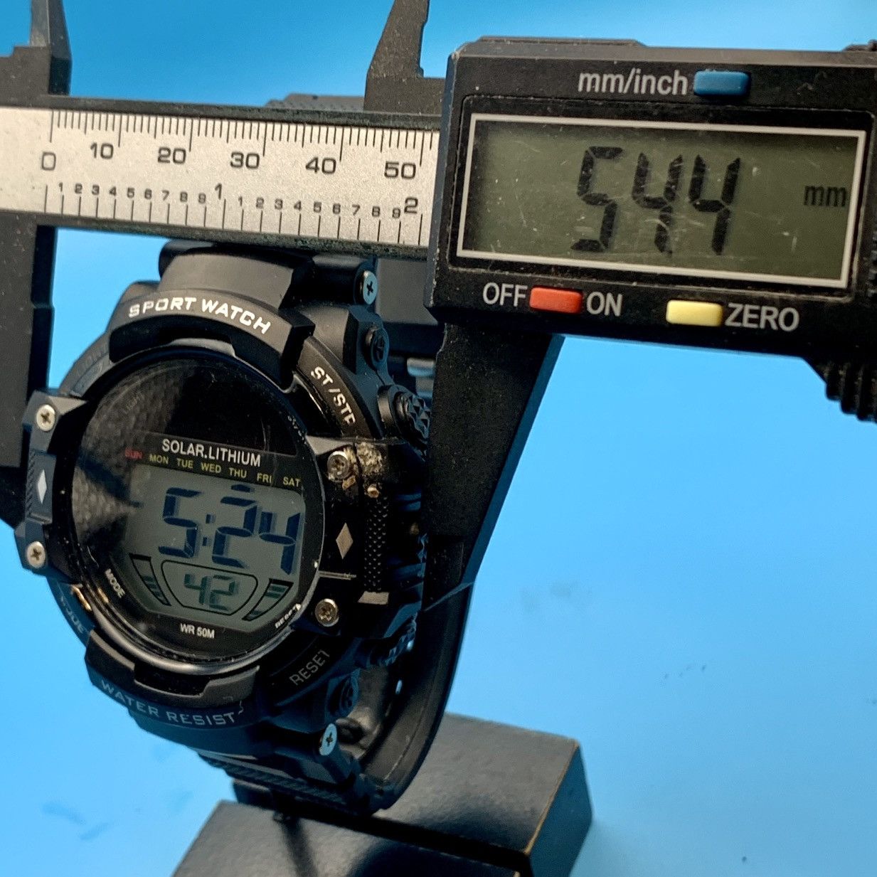 Other Men’s 82-102 Digital Wristwatch Working NOT SOLAR POWERED Size ONE SIZE - 12 Thumbnail