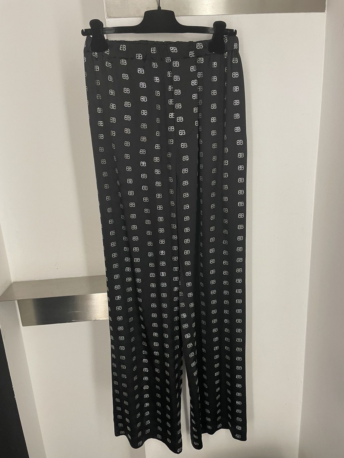 Balenciaga RHINESTONE-EMBELLISHED PYJAMA PANTS Size 25" / US 0 / IT 36 - 2 Thumbnail
