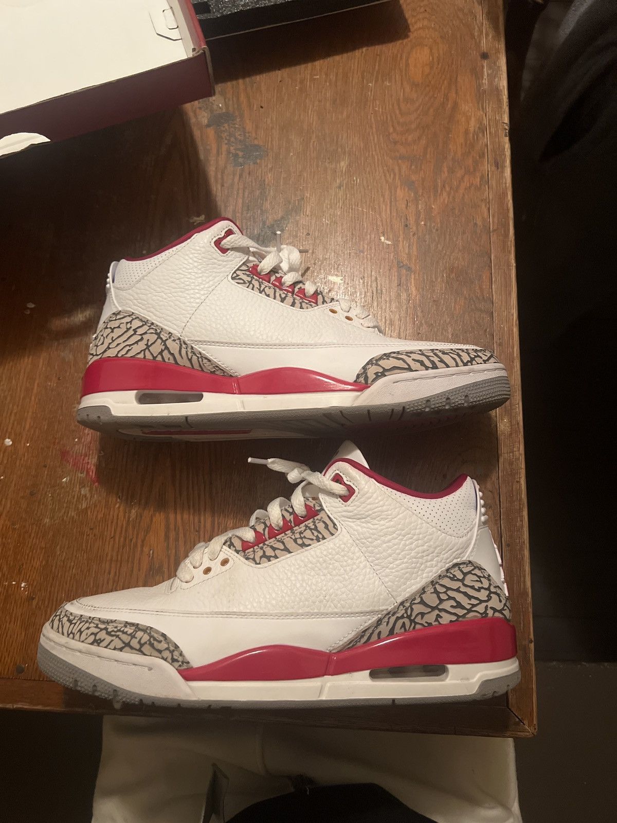 Jordan Brand Jordan three Cardinal reds Size US 10 / EU 43 - 3 Thumbnail