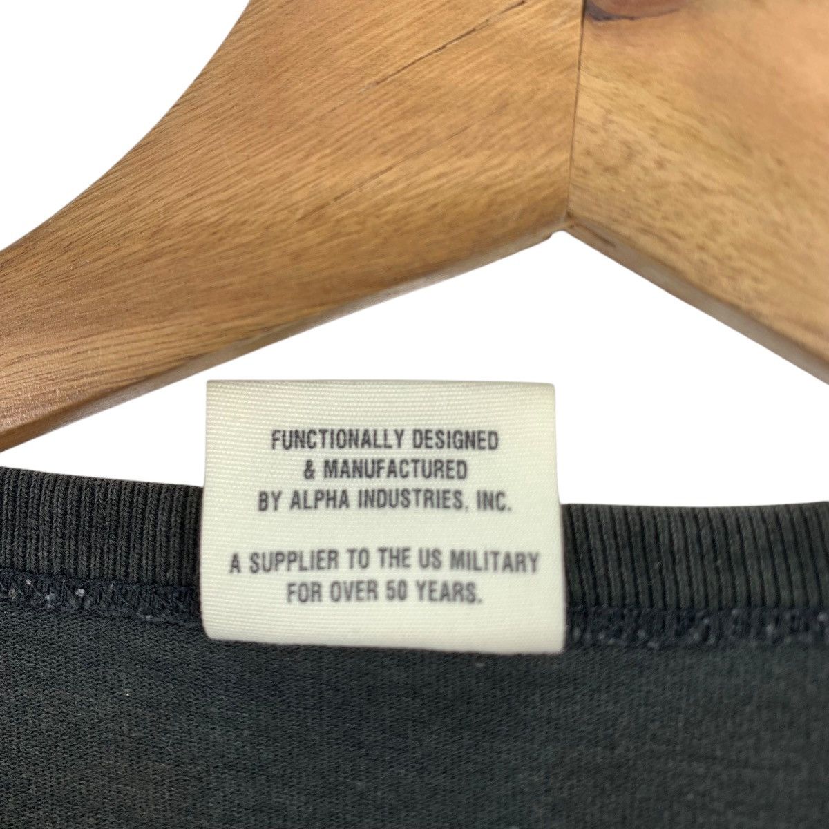 Alpha Industries × Vintage Vintage ALPHA INDUSTRIES Heavyweight Cotton Tee Shirt Size US M / EU 48-50 / 2 - 6 Thumbnail