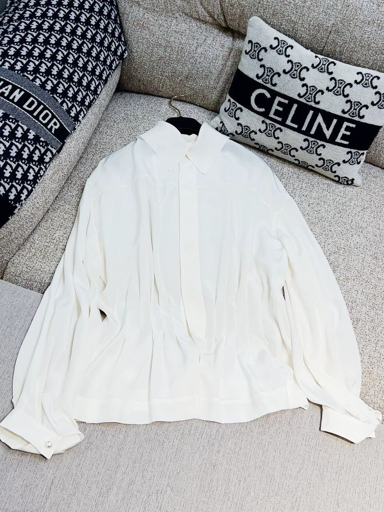 Chanel Chanel 17K white long-sleeved shirt Size M / US 6-8 / IT 42-44 - 1 Thumbnail