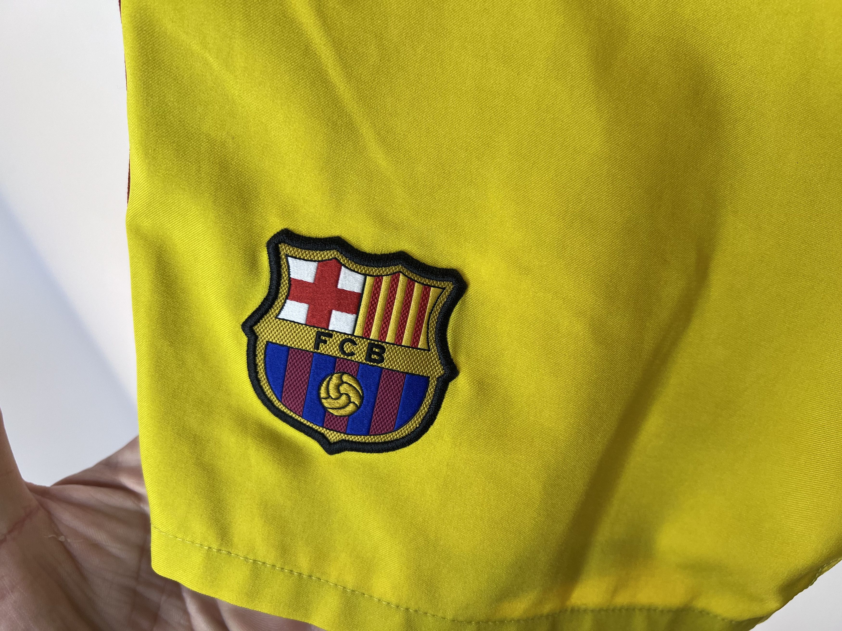 Nike BARCELONA FC 2012 2013 AWAY SHORTS FOOTBALL SOCCER NIKE Size US 30 / EU 46 - 3 Thumbnail