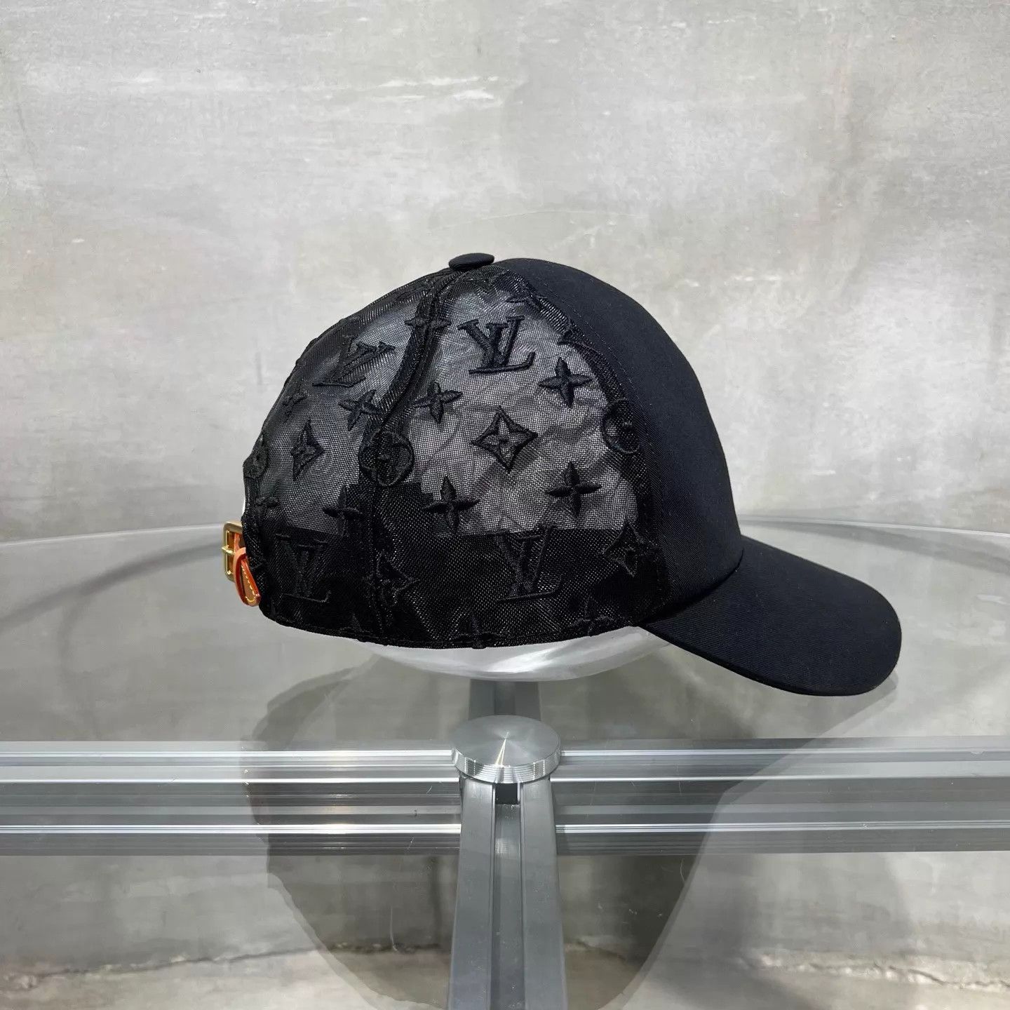 Louis Vuitton LV cutout all over print hat Size ONE SIZE - 3 Thumbnail