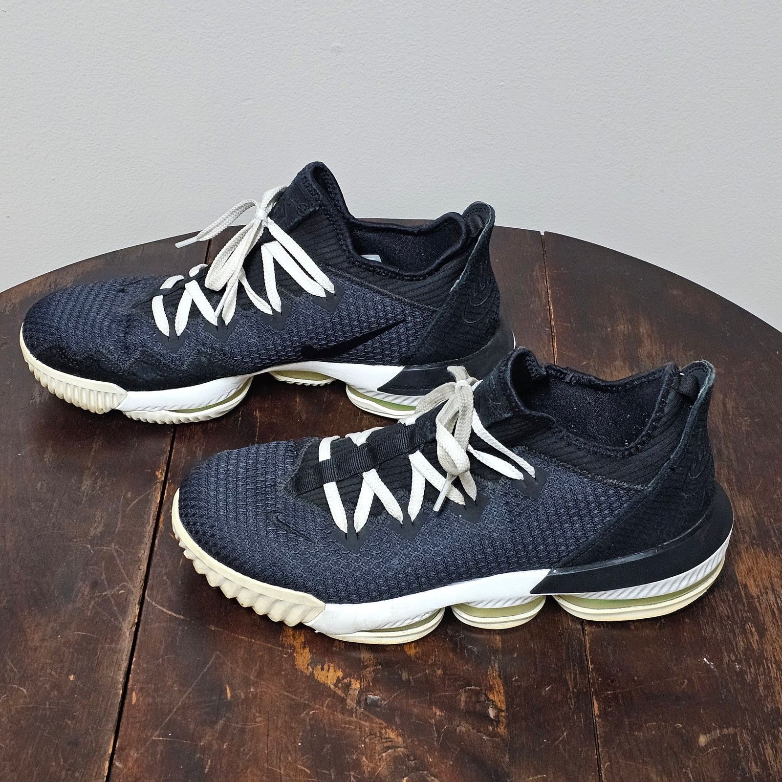 Nike Nike AIR Lebron James 16 Low Black Python Volt sz 11.5 Size US 11.5 / EU 44-45 - 2 Thumbnail