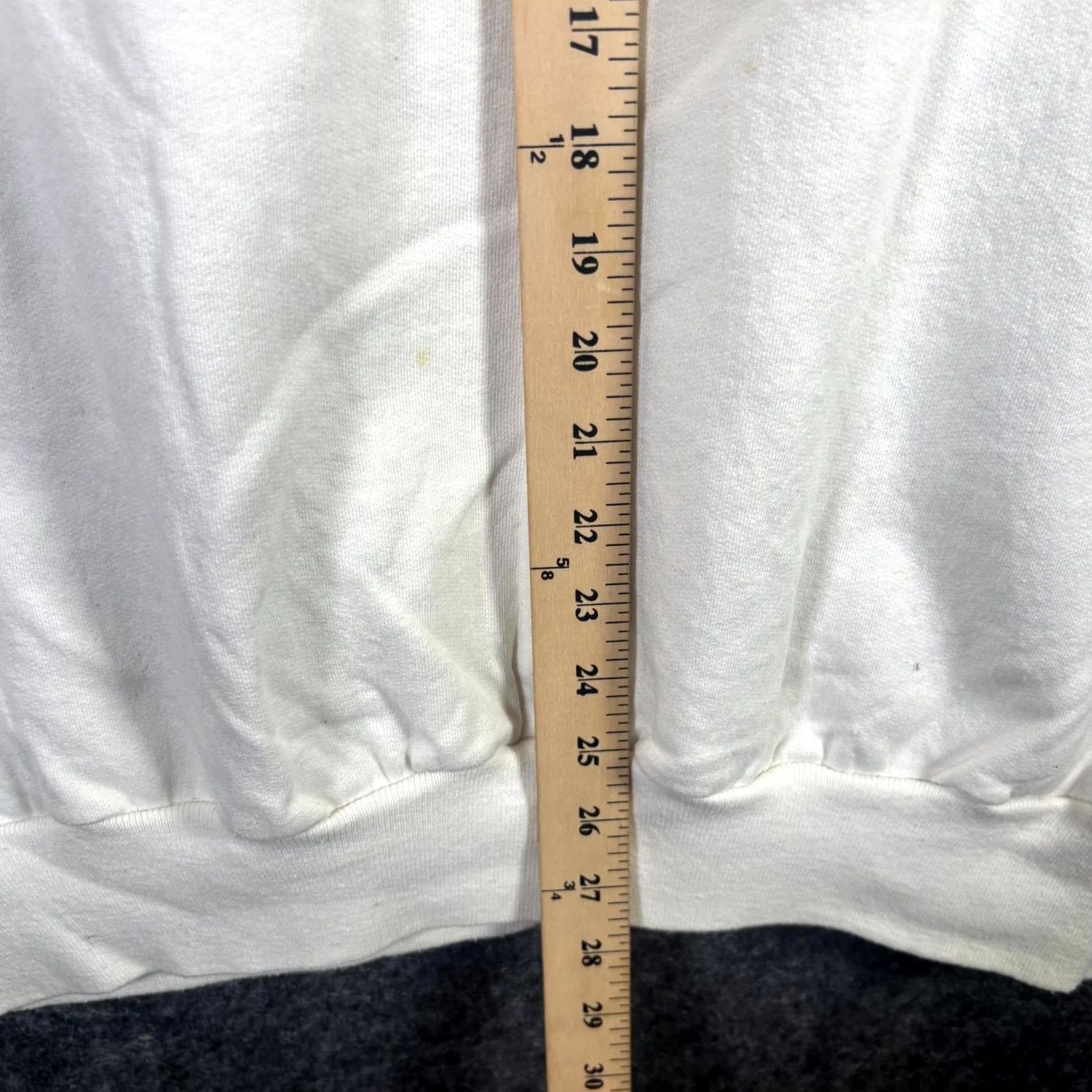 Disney Vintage Disney Store Sweatshirt Men’s 2XL White Winnie The Pooh Chicago Graphic Size US XXL / EU 58 / 5 - 3 Thumbnail