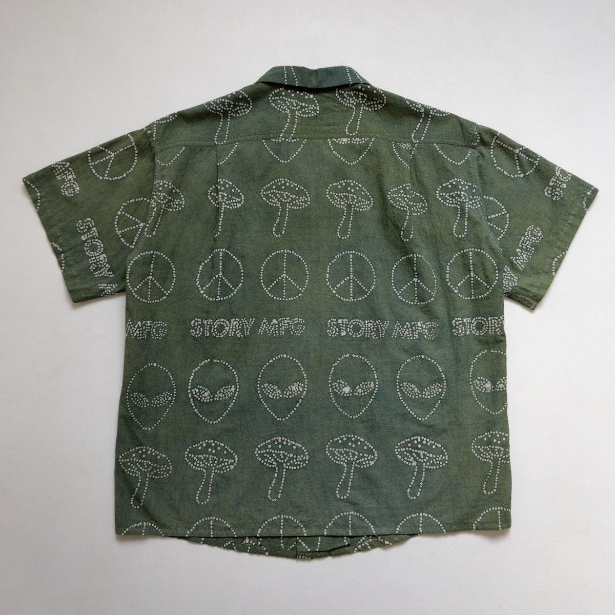 Story Mfg. Sample Alien + Peace Sign Print Shirt Size US M / EU 48-50 / 2 - 14 Thumbnail