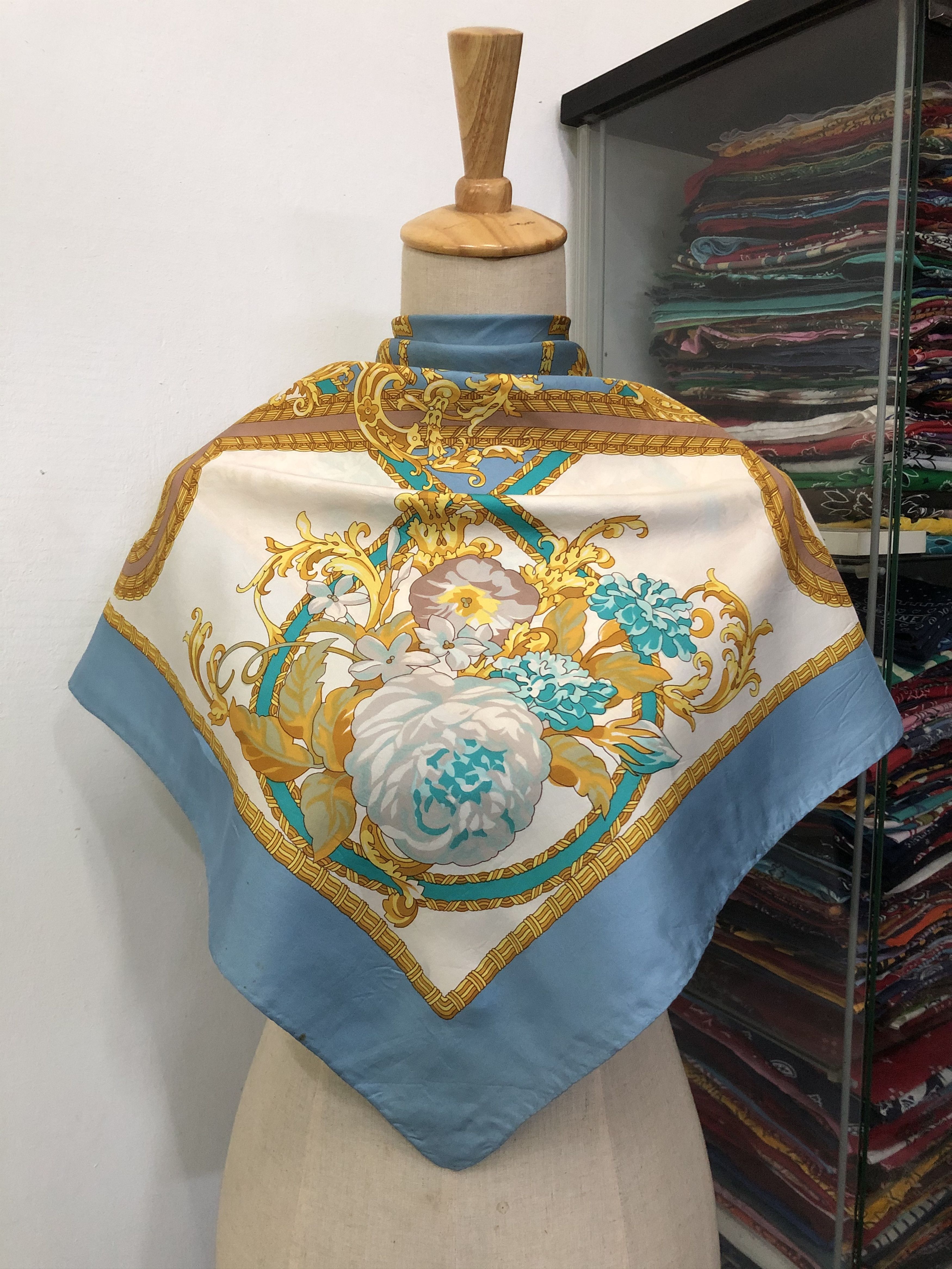 Vintage Vintage Silk Scarf Size ONE SIZE - 1 Thumbnail