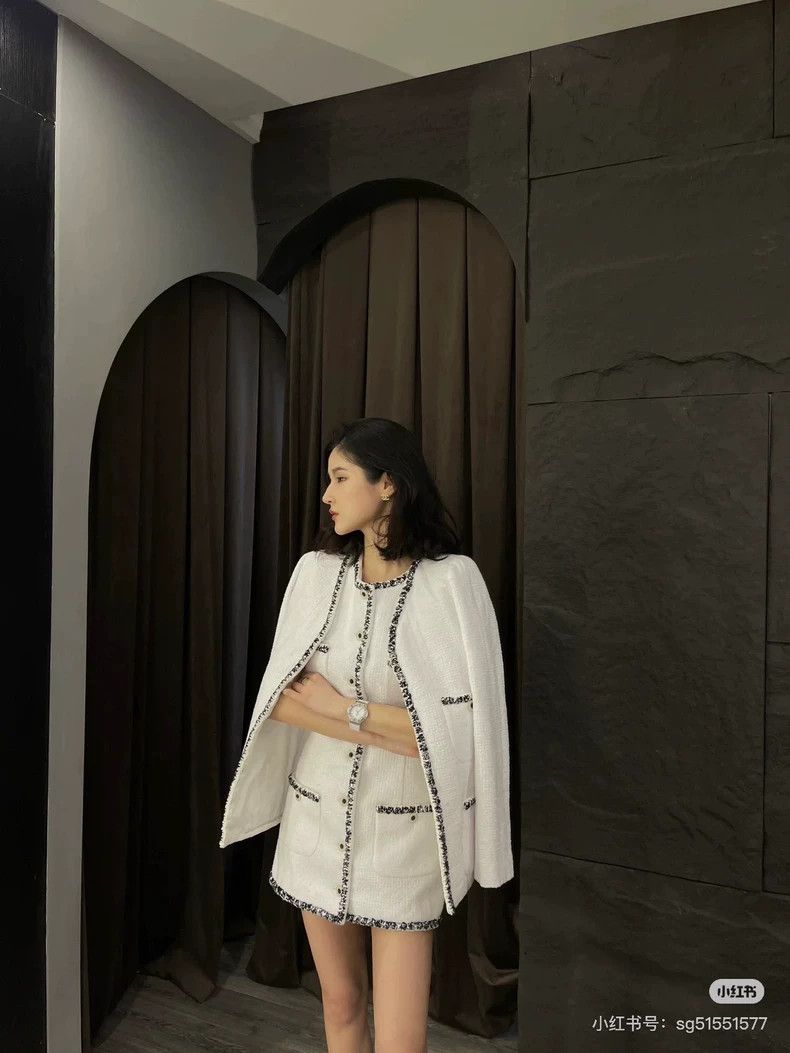 Chanel Chanel 22P Spring and Summer Preview White Black Edge Long Size XS / US 0-2 / IT 36-38 - 8 Thumbnail