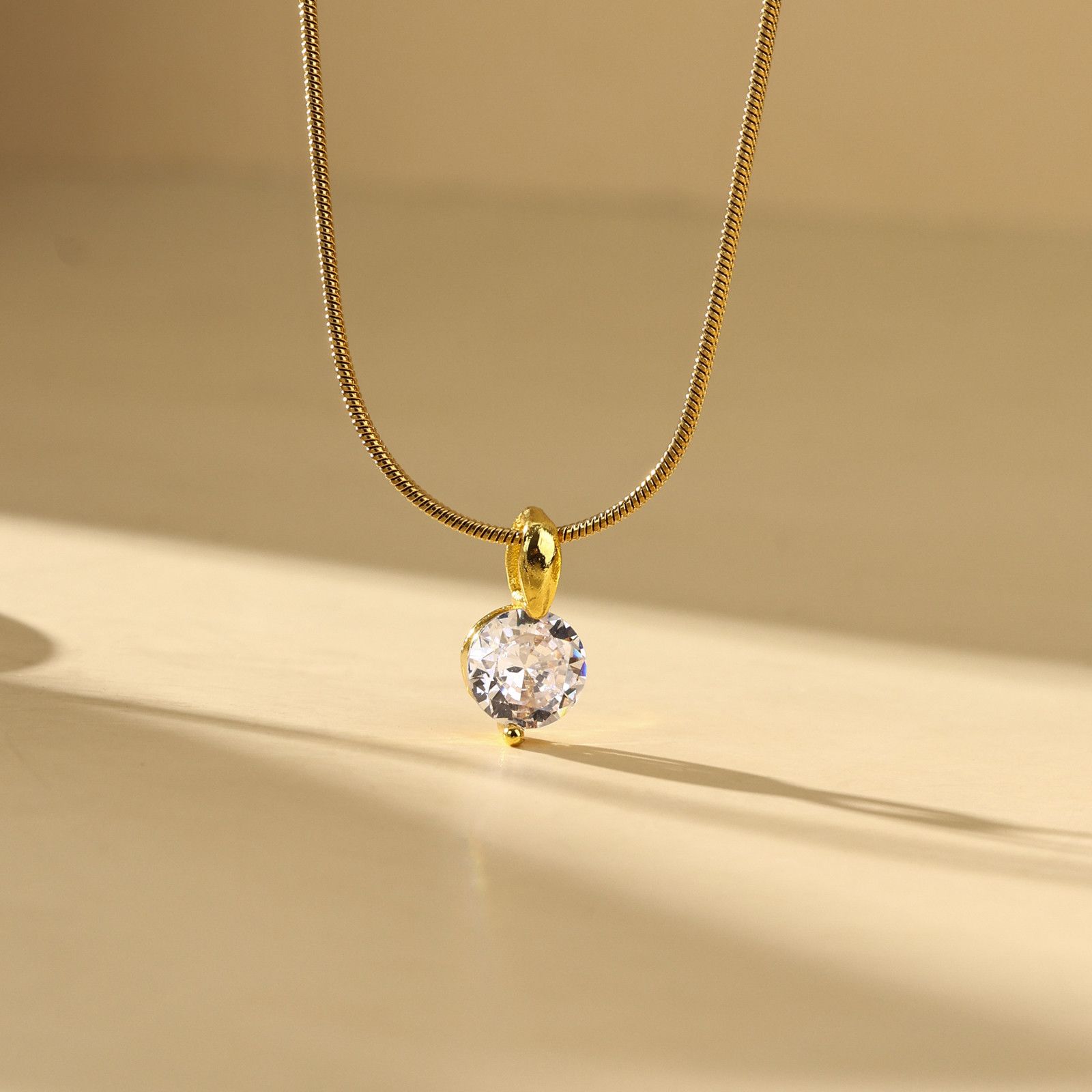 Other Luxurious 18k Gold Necklace Size ONE SIZE - 1 Thumbnail