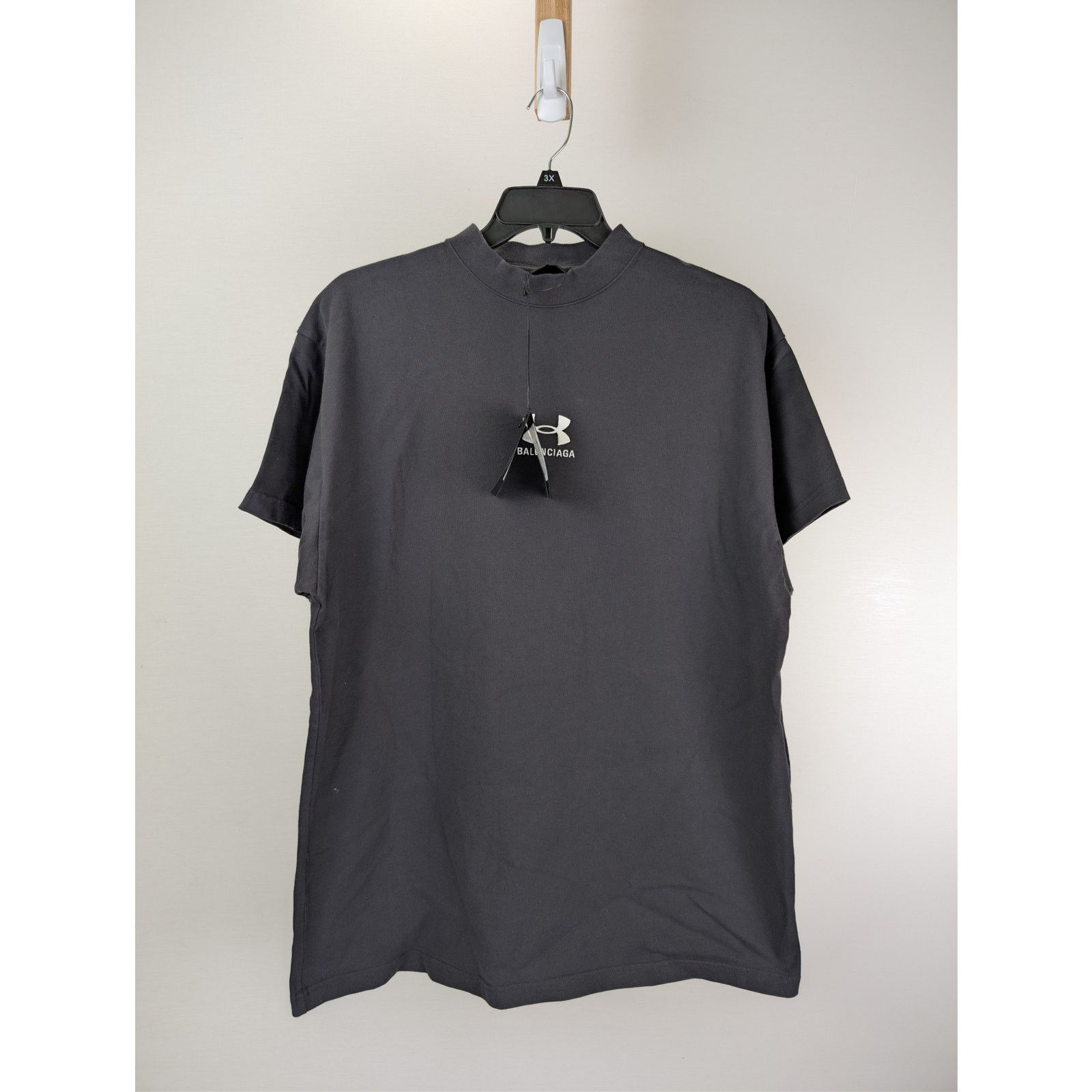 Balenciaga × Under Armour o1rshd1 Vintage Jersey Oversized T-Shirt Washed Black/White Size US L / EU 52-54 / 3 - 8 Thumbnail