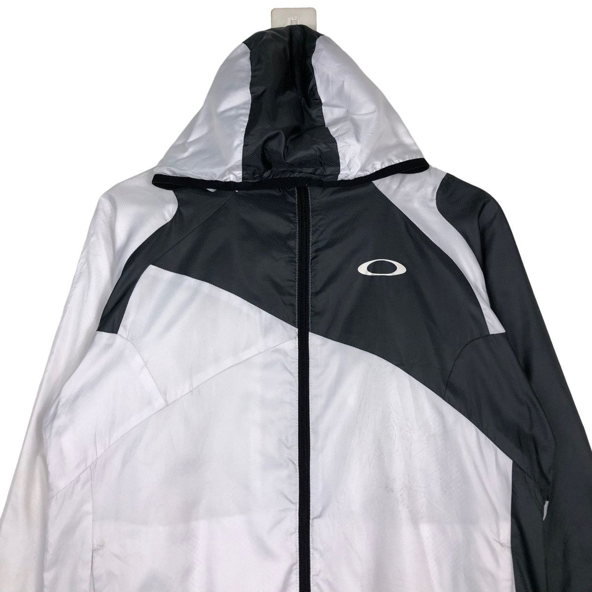 Oakley 🔥RUNNING JACKET ZIPPER LIGHT OAKLEY Size US M / EU 48-50 / 2 - 3 Thumbnail