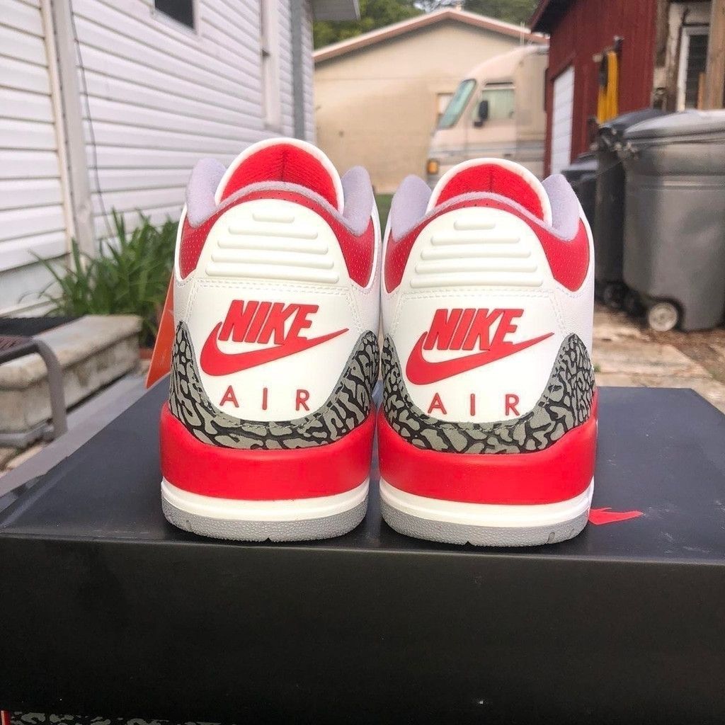 Jordan Brand DS Nike Air Jordan Retro 3 Fire Red 3s Size 9 Size US 9.5 / EU 42-43 - 3 Thumbnail