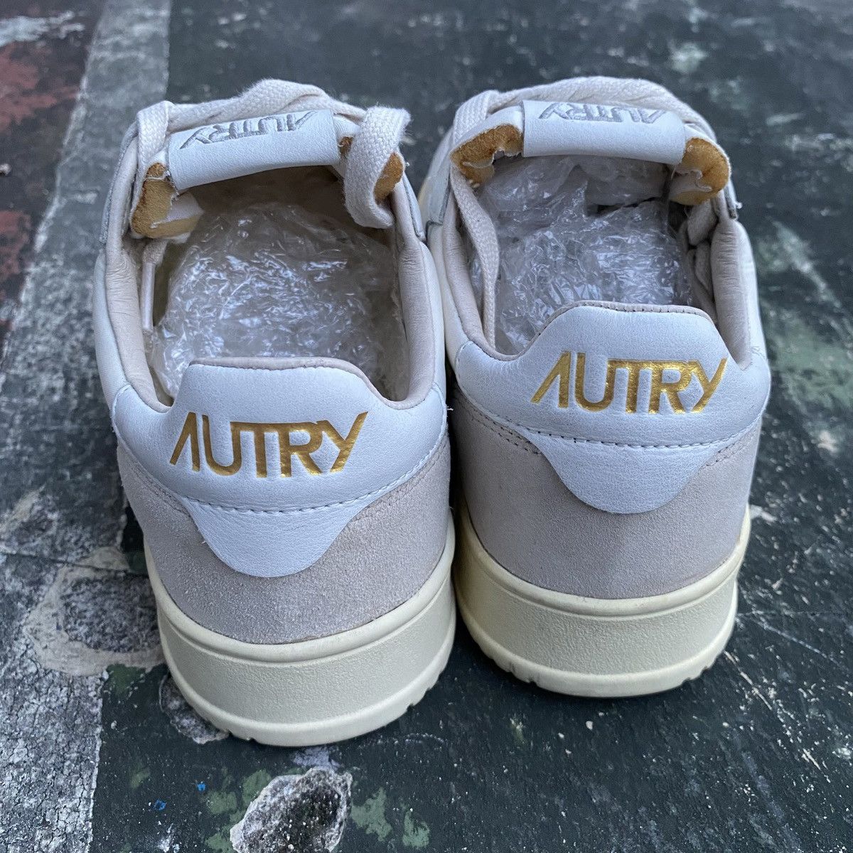 AUTRY AUTRY whirlwind low leather suede white Size US 10 / EU 43 - 2 Thumbnail