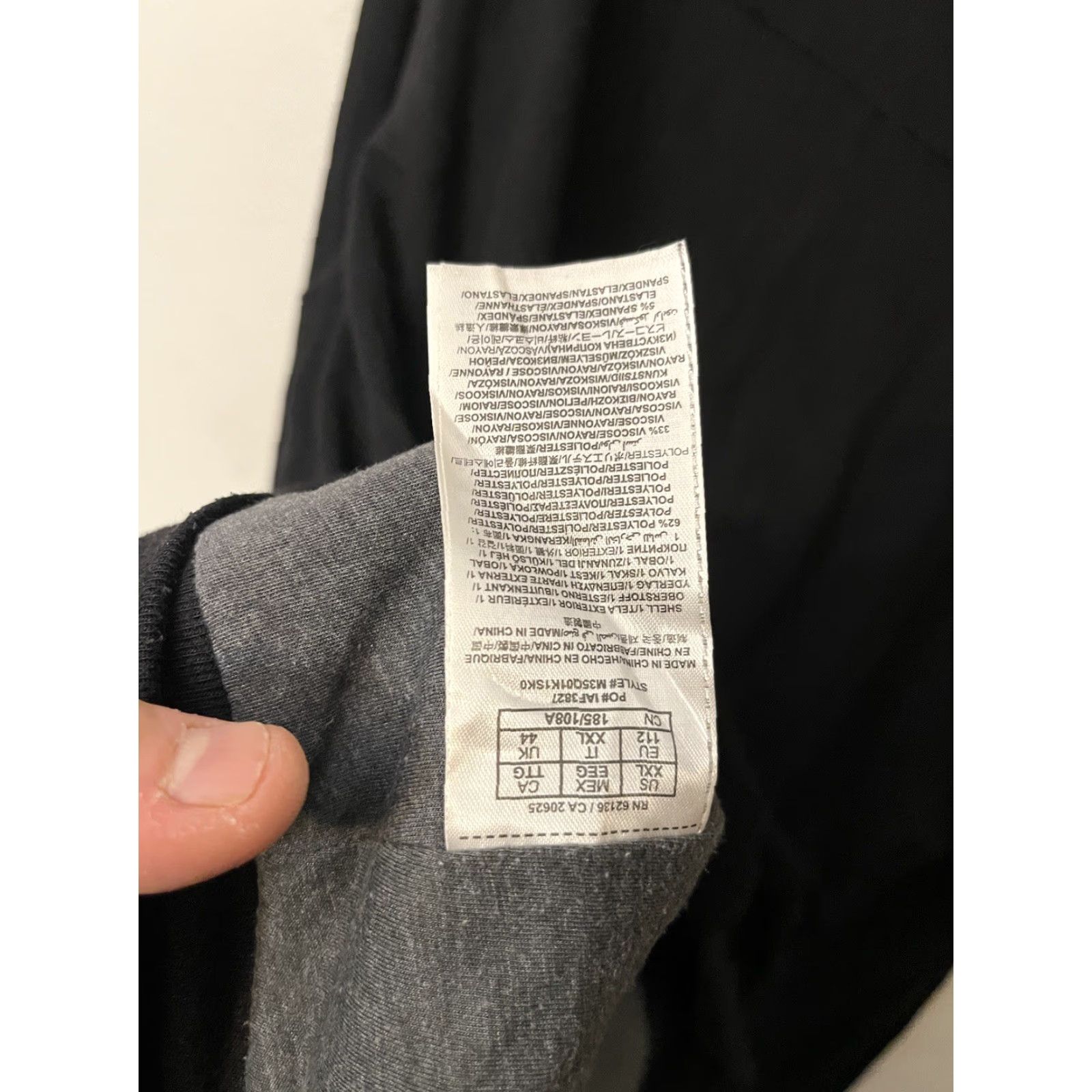 Guess GUESS Men’s XXL Full Zip Knit Sweater Jacket Black Small Stand-Up Collar Zip Pockets Heather Pattern, Casual, Travel, Fall, Winter Mens Jacket Size US XXL / EU 58 / 5 - 4 Thumbnail