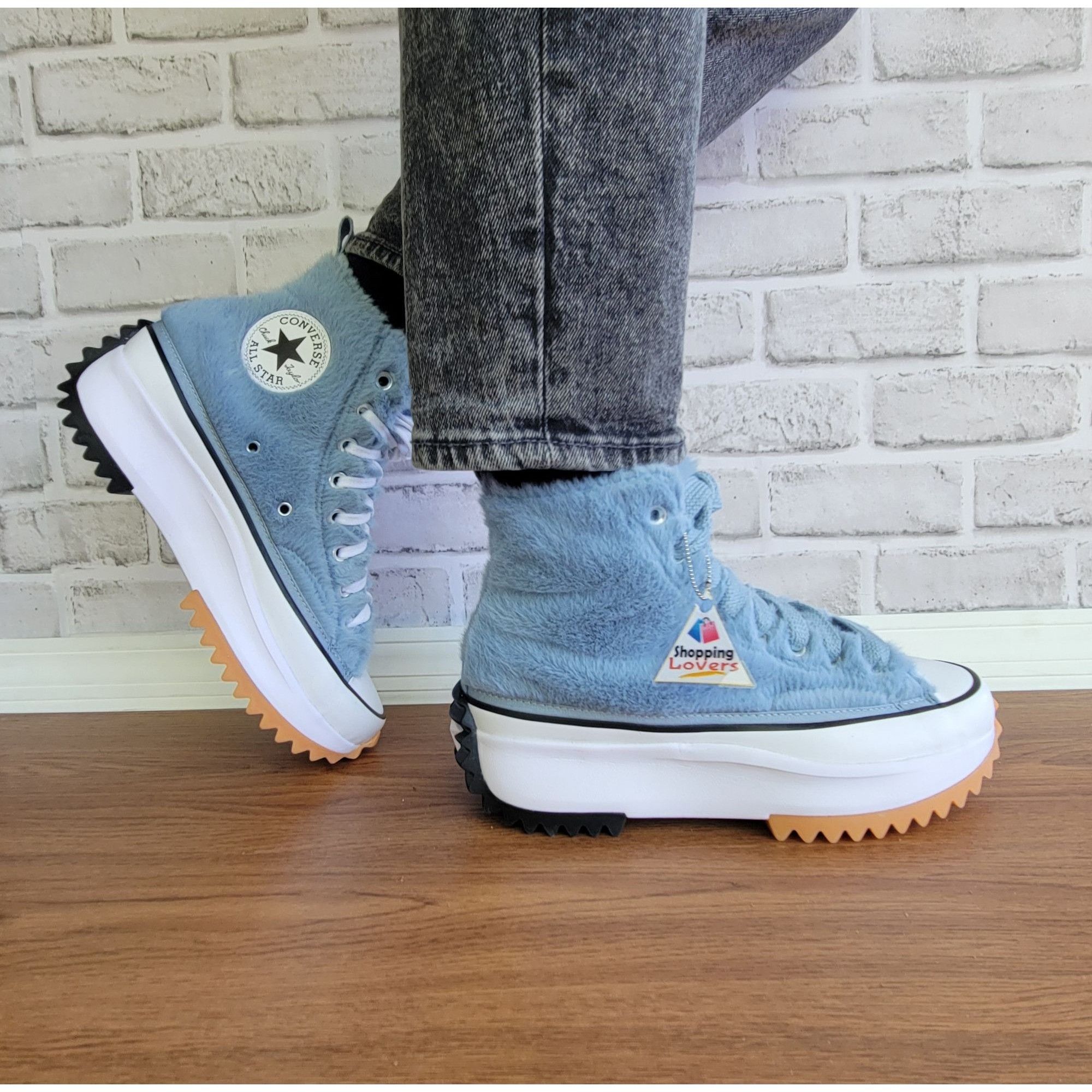 Converse ❤️Converse Run Star Hike Hi Platform Faux Fur 8 Women Shoes Size US 8 / IT 38 - 1 Thumbnail