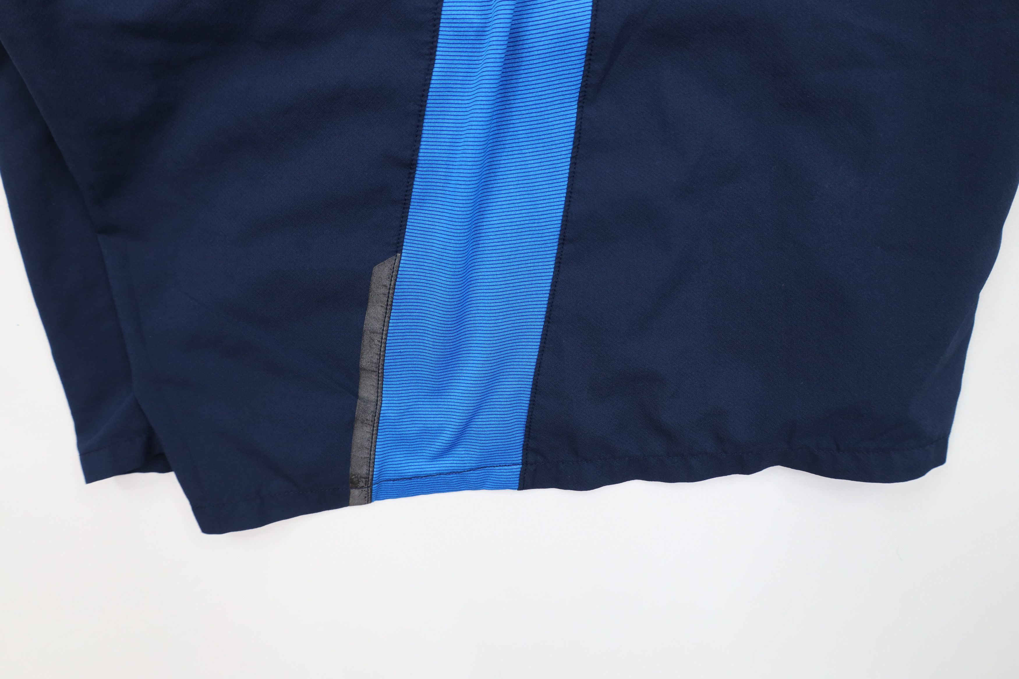 The North Face The North Face Reflective Lined Running Jogging Shorts Size US 34 / EU 50 - 12 Thumbnail