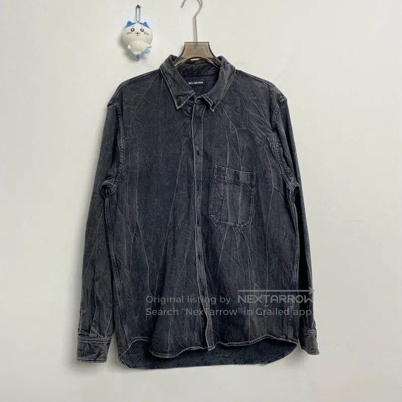 Balenciaga Balenciaga Distressed Logo Denim Shirt. Size US M / EU 48-50 / 2 - 1 Thumbnail