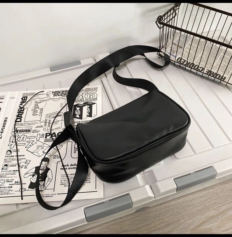 Japanese Brand × Vintage Outdoor retro fashion pouch bag crossbody shoulder bag Size ONE SIZE - 7 Thumbnail