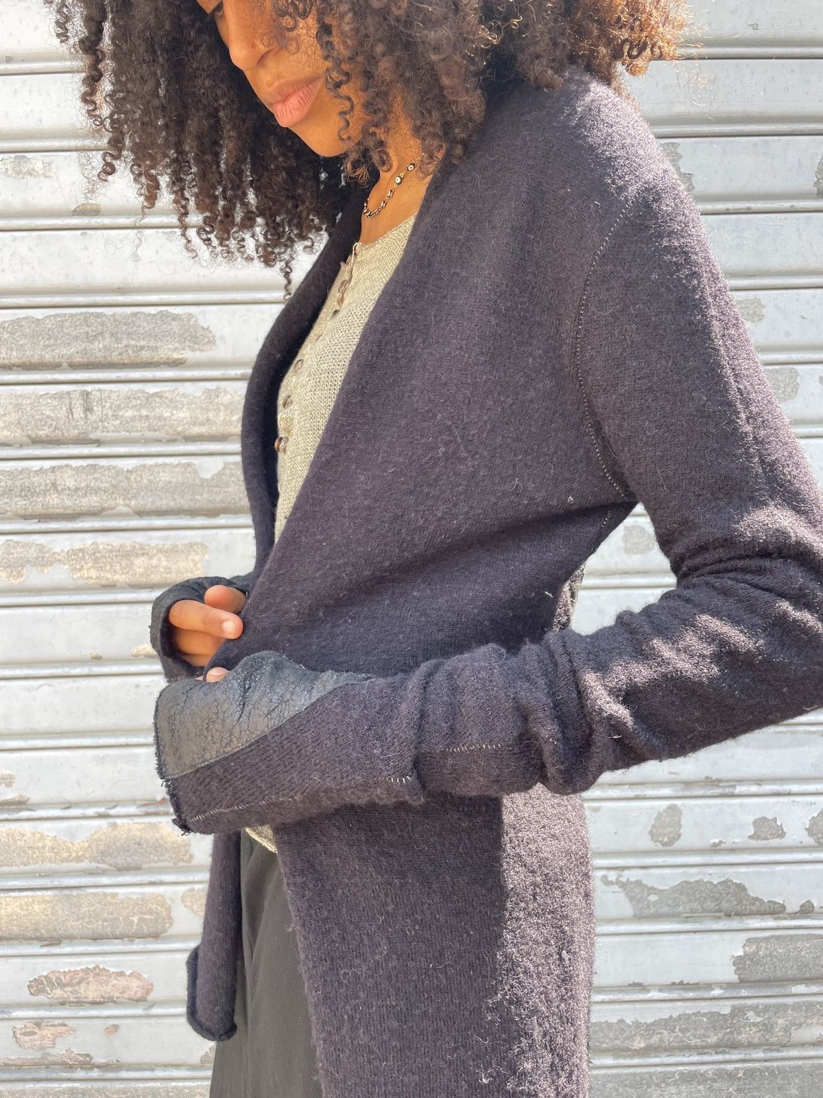 10sei0otto Avant-Garde Blistered Leather Patch Wool Cardigan