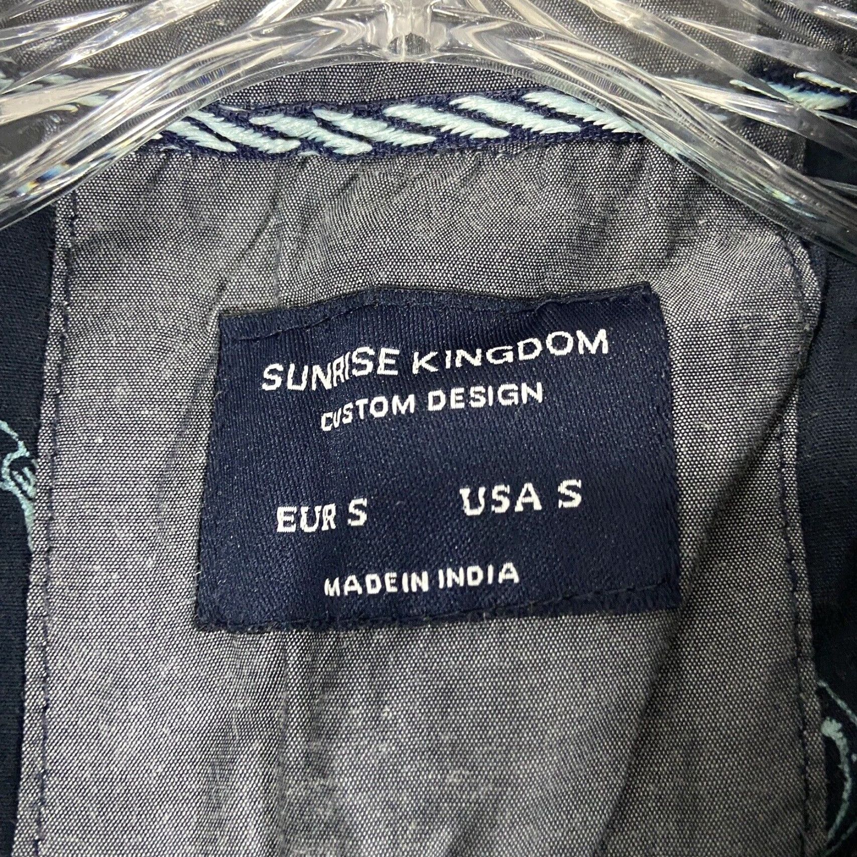Vintage VINTAGE Sunrise Kingdom Button-Up Shirt Blue Flamingo Short Sleeve Men S Small Size US 29 - 6 Thumbnail