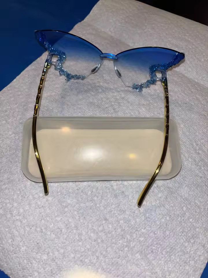 Japanese Brand Luxury Aesthetic Butterfly Shades – Hand-Set Rhinestones Size ONE SIZE - 4 Thumbnail