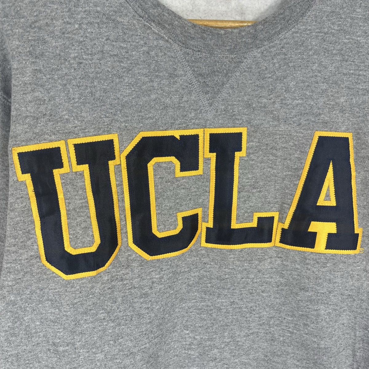 Vintage VINTAGE Y2K UNIVERSITY OF CALIFORNIA LOS ANGELES EMBROIDERED Size US M / EU 48-50 / 2 - 4 Thumbnail