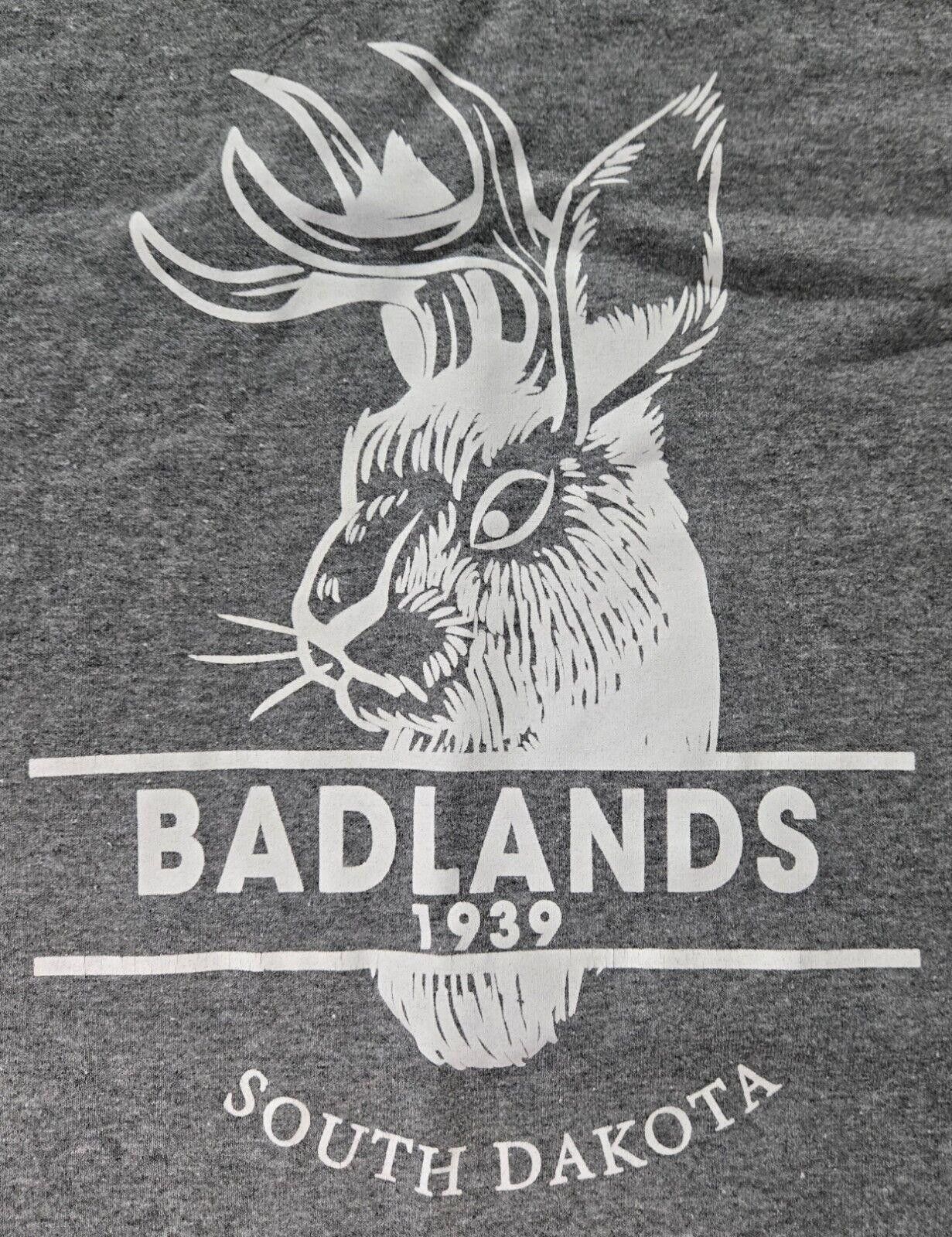 Gildan Gray Badlands South Dakota Jackalope TShirt Size XL Size US XL / EU 56 / 4 - 7 Thumbnail