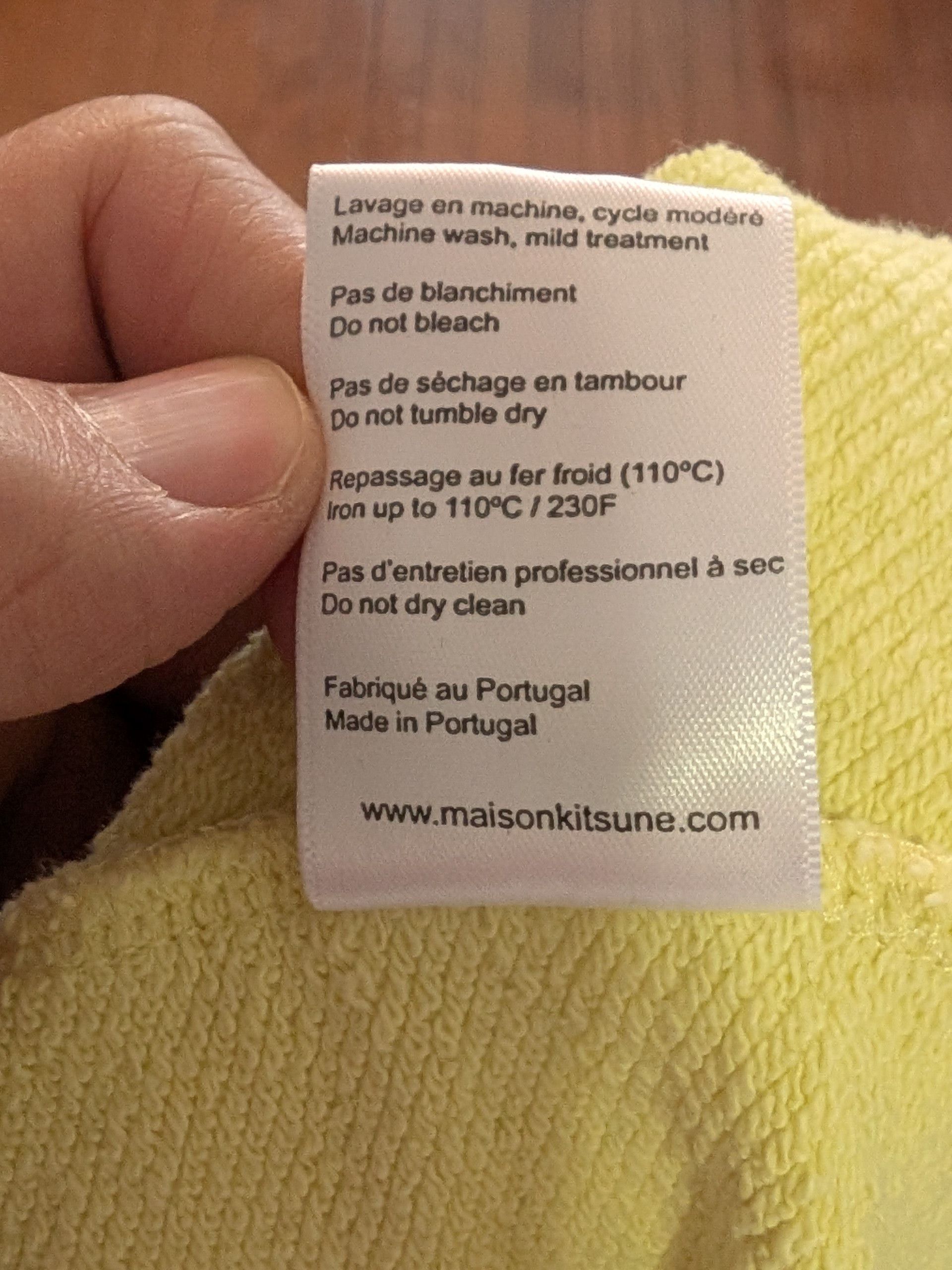 Maison Kitsune Maison Kitsune Yellow Fox Patch French Terry Crewneck XL Size US XL / EU 56 / 4 - 5 Thumbnail