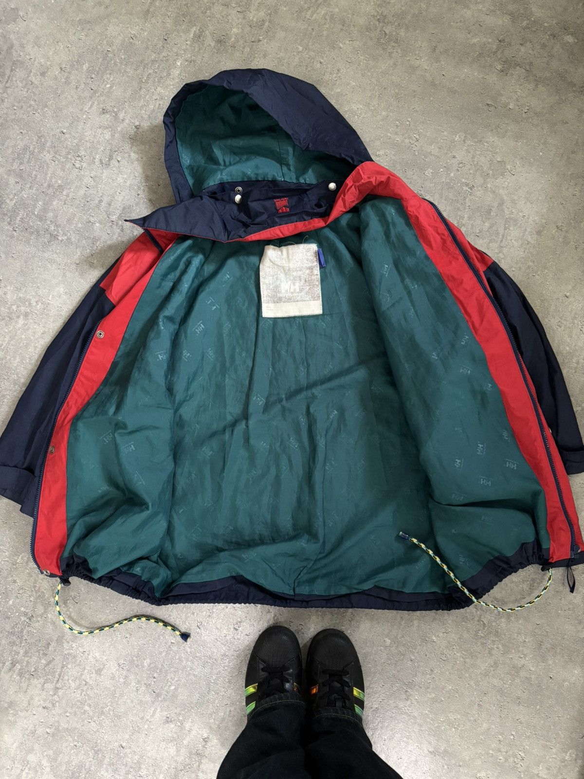 Helly Hansen Helly Hansen Colorful Rain Jacket L/XL Streetwear Y2K Size US L / EU 52-54 / 3 - 15 Thumbnail