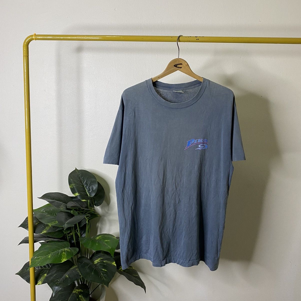 Vintage Y2K Piko Surf Nice Back Graphic Surfing Faded T Shirt Size US XL / EU 56 / 4 - 7 Thumbnail
