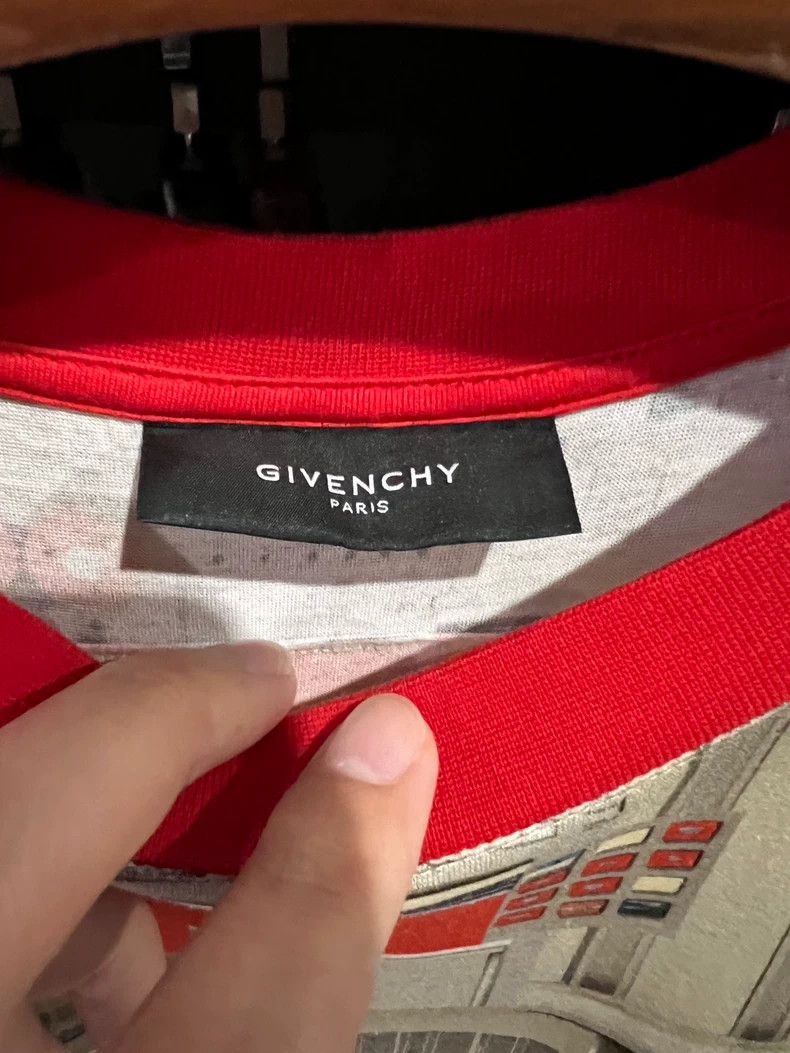 Givenchy Givenchy Robot, brand new, loose fit, S size Size US S / EU 44-46 / 1 - 2 Thumbnail
