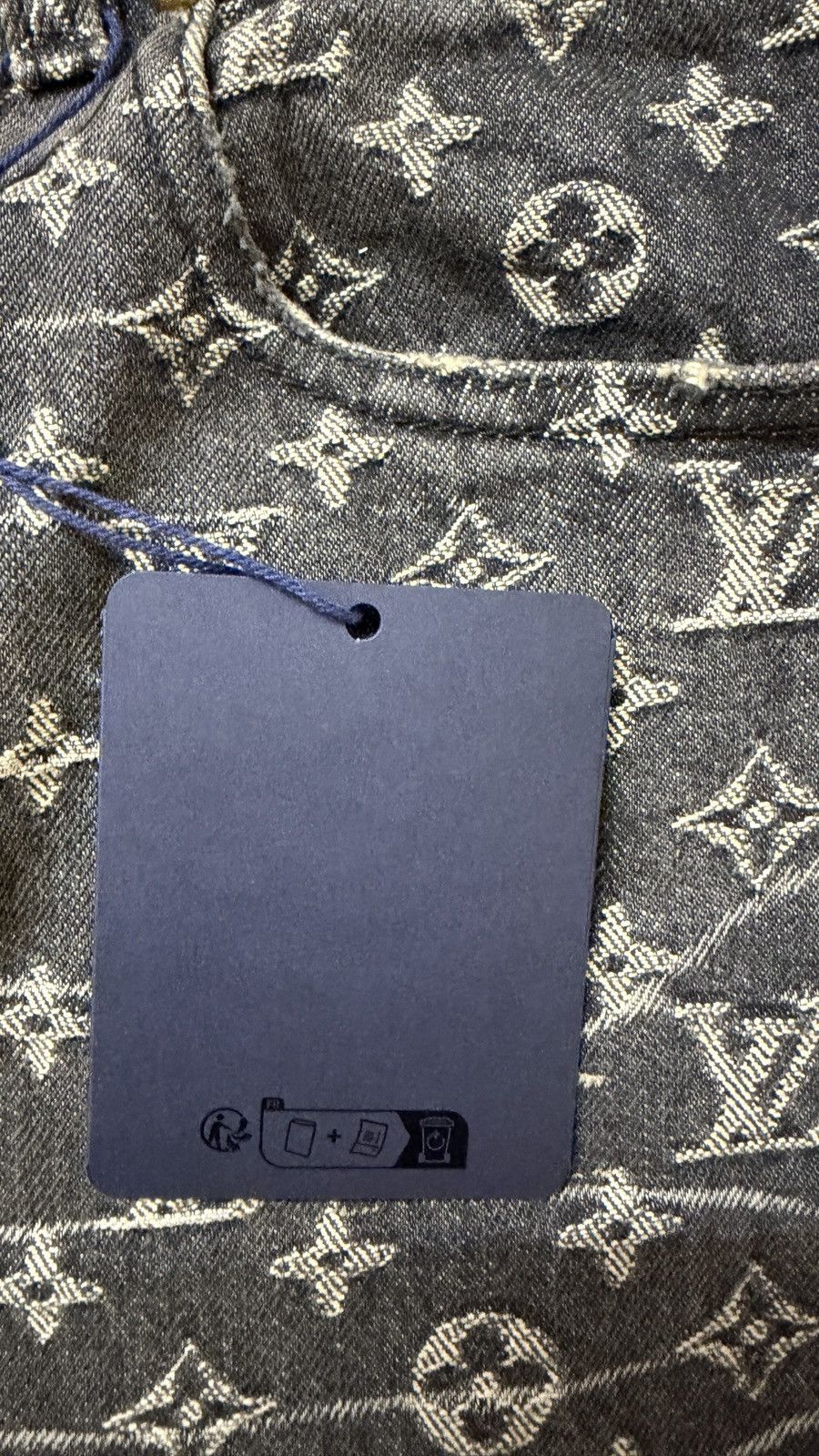 Louis Vuitton Louis Vuitton 34 Distressed Black Monogram Denim Jeans Size US 34 / EU 50 - 6 Thumbnail
