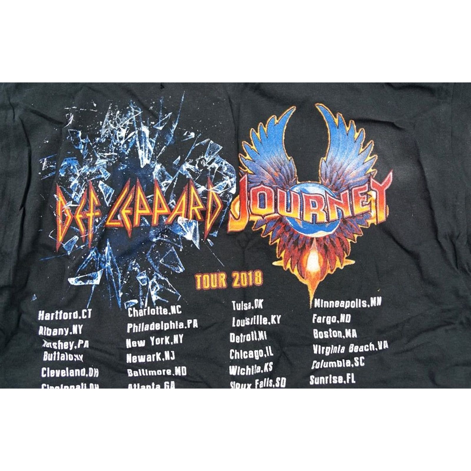 Vintage VINTAGE Def Leppard Journey 2018 Tour Concert T-Shirt Size US M / EU 48-50 / 2 - 4 Thumbnail