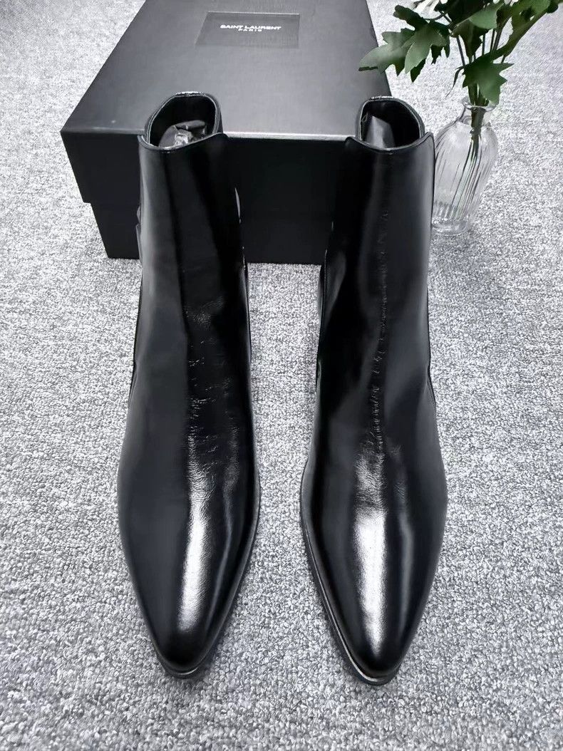 Saint Laurent Chelsea boots with patent leather buckles bo