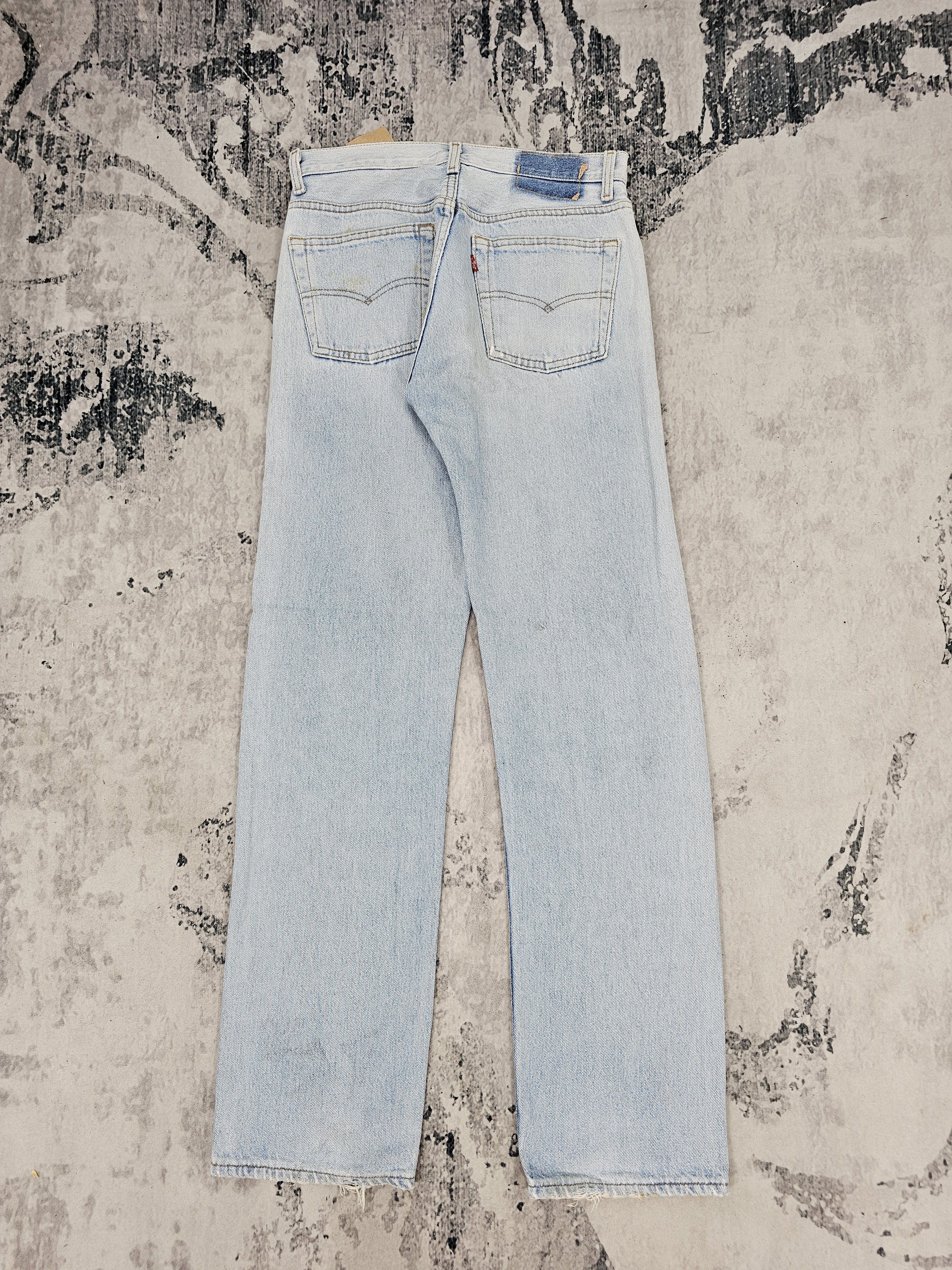 Levi's Vintage Clothing Vtg 90'S LEVIS 501 Light Blue Ripped Jeans Made In USA L0505 Size US 27 - 2 Thumbnail