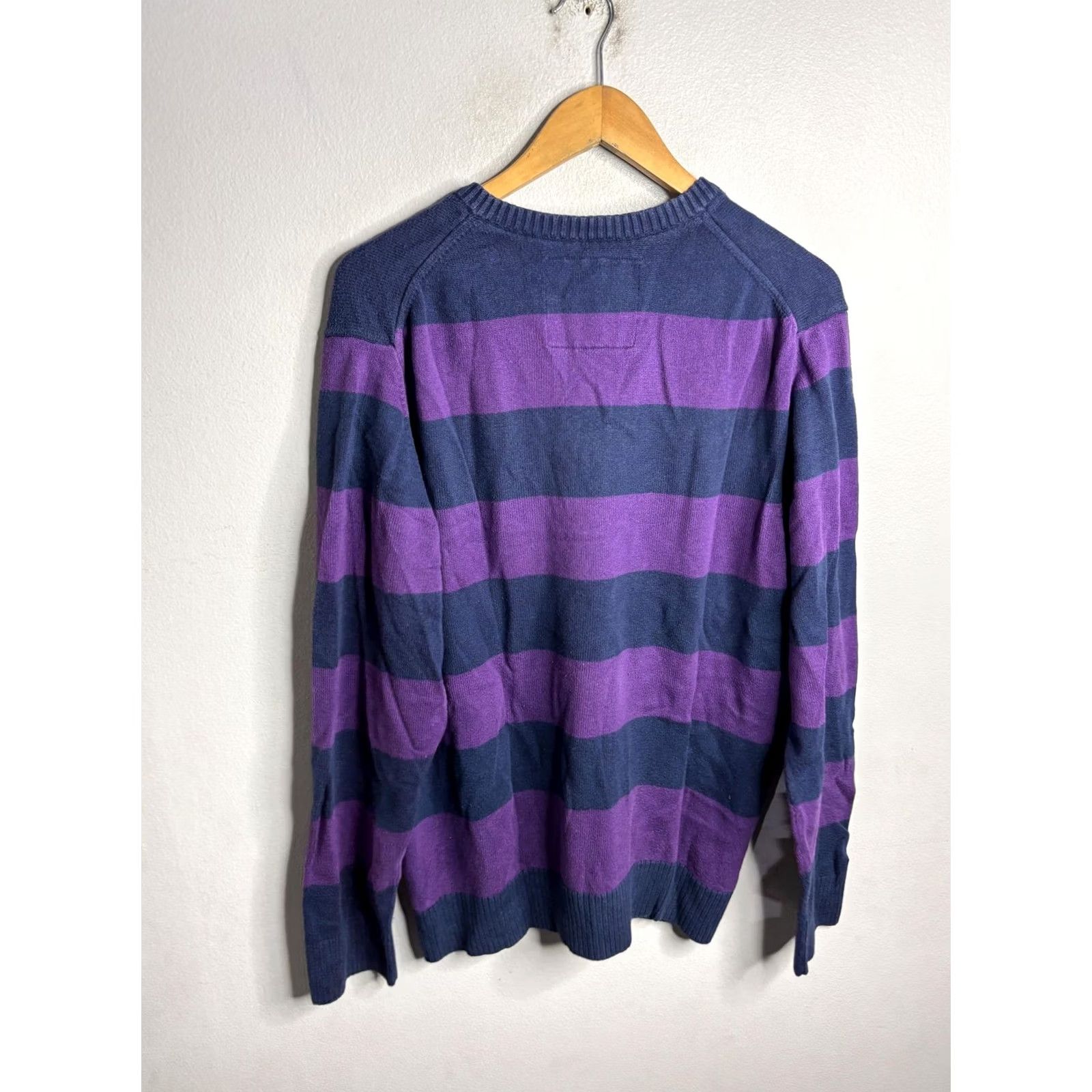 American Eagle Outfitters VINTAGE American Eagle Outfitters Sweater Mens XL Navy Purple Striped V-Neck Pullover Size US XL / EU 56 / 4 - 5 Thumbnail